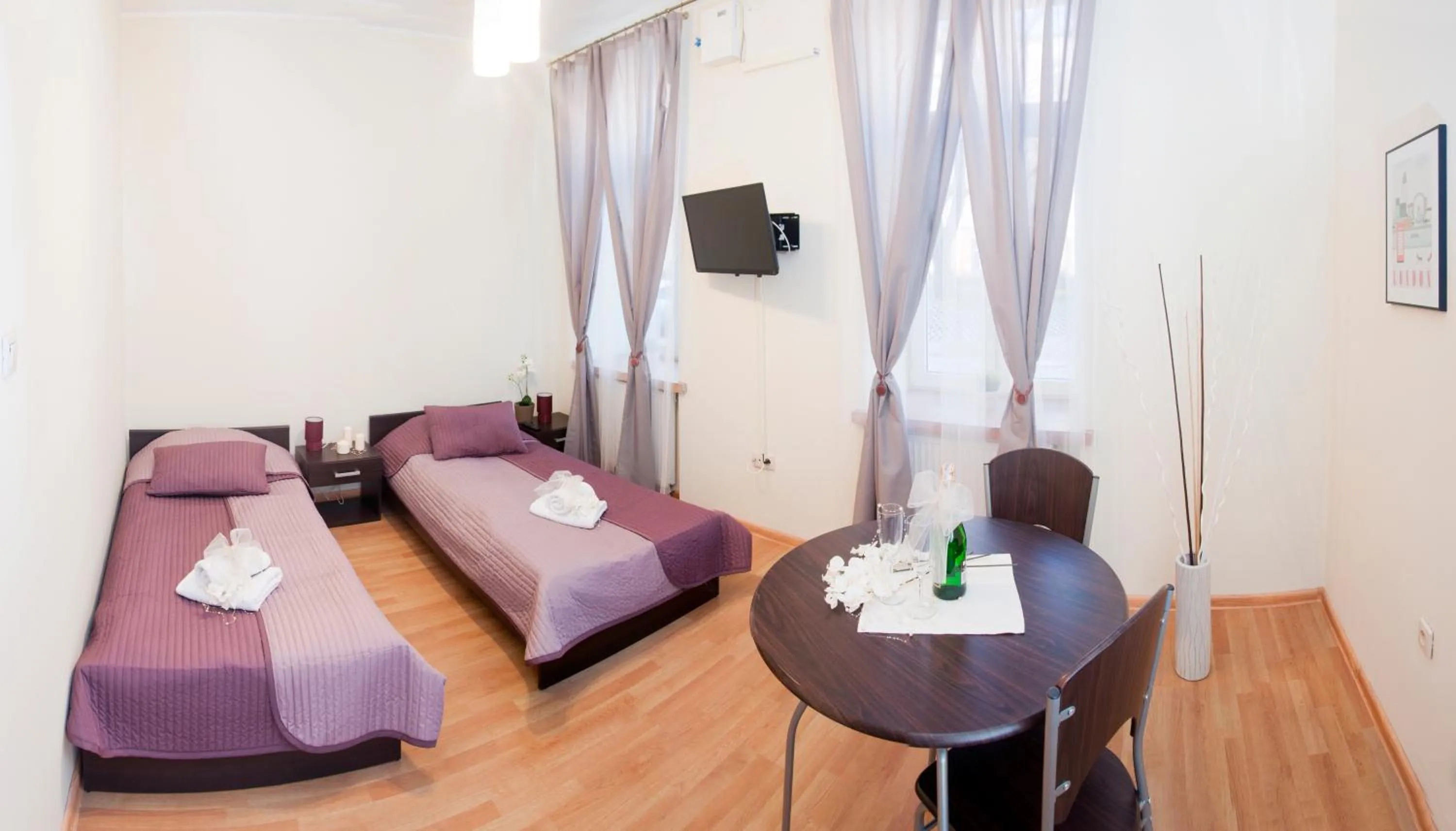 Bed in BedRooms Piotrkowska 64