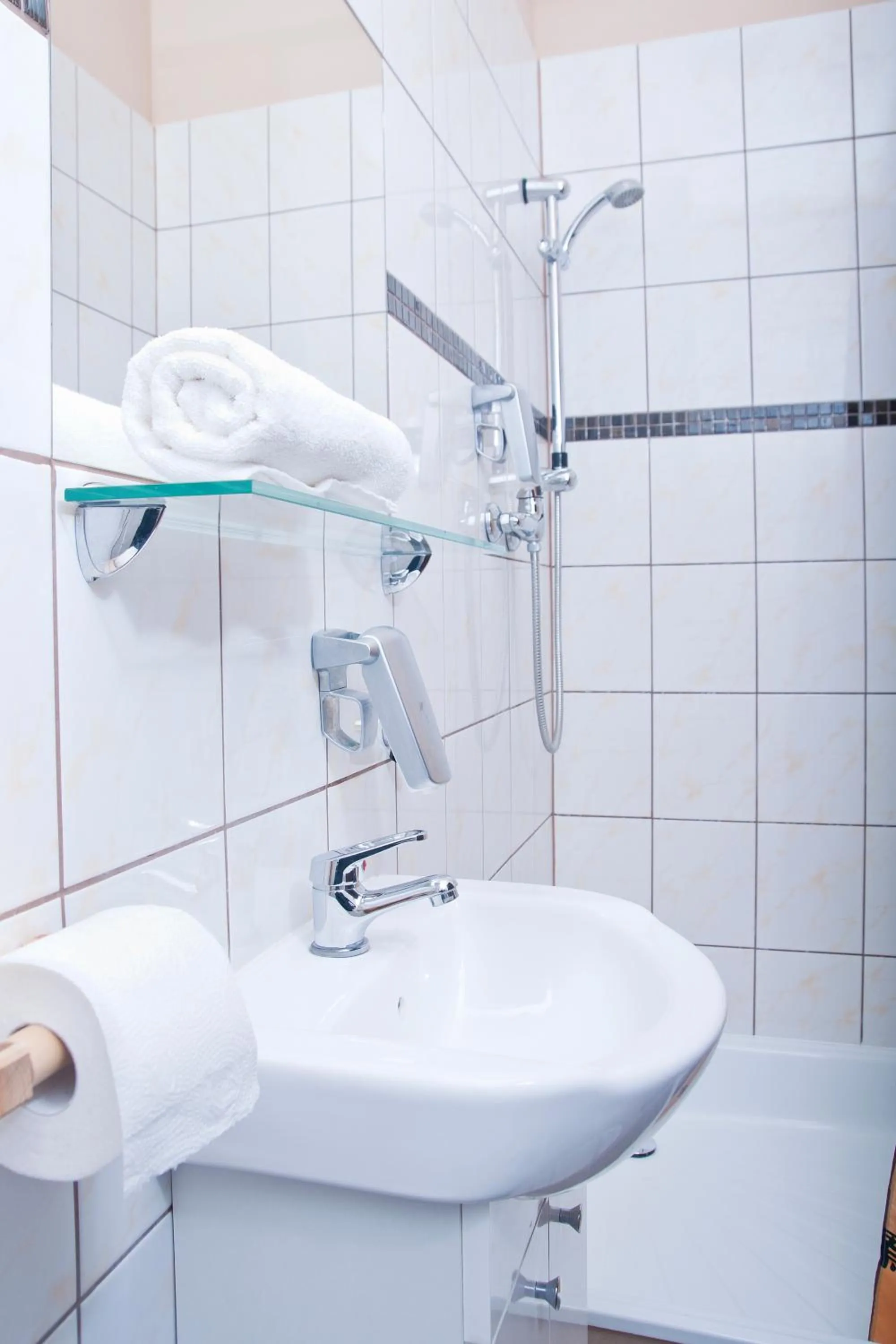 Bathroom in BedRooms Piotrkowska 64