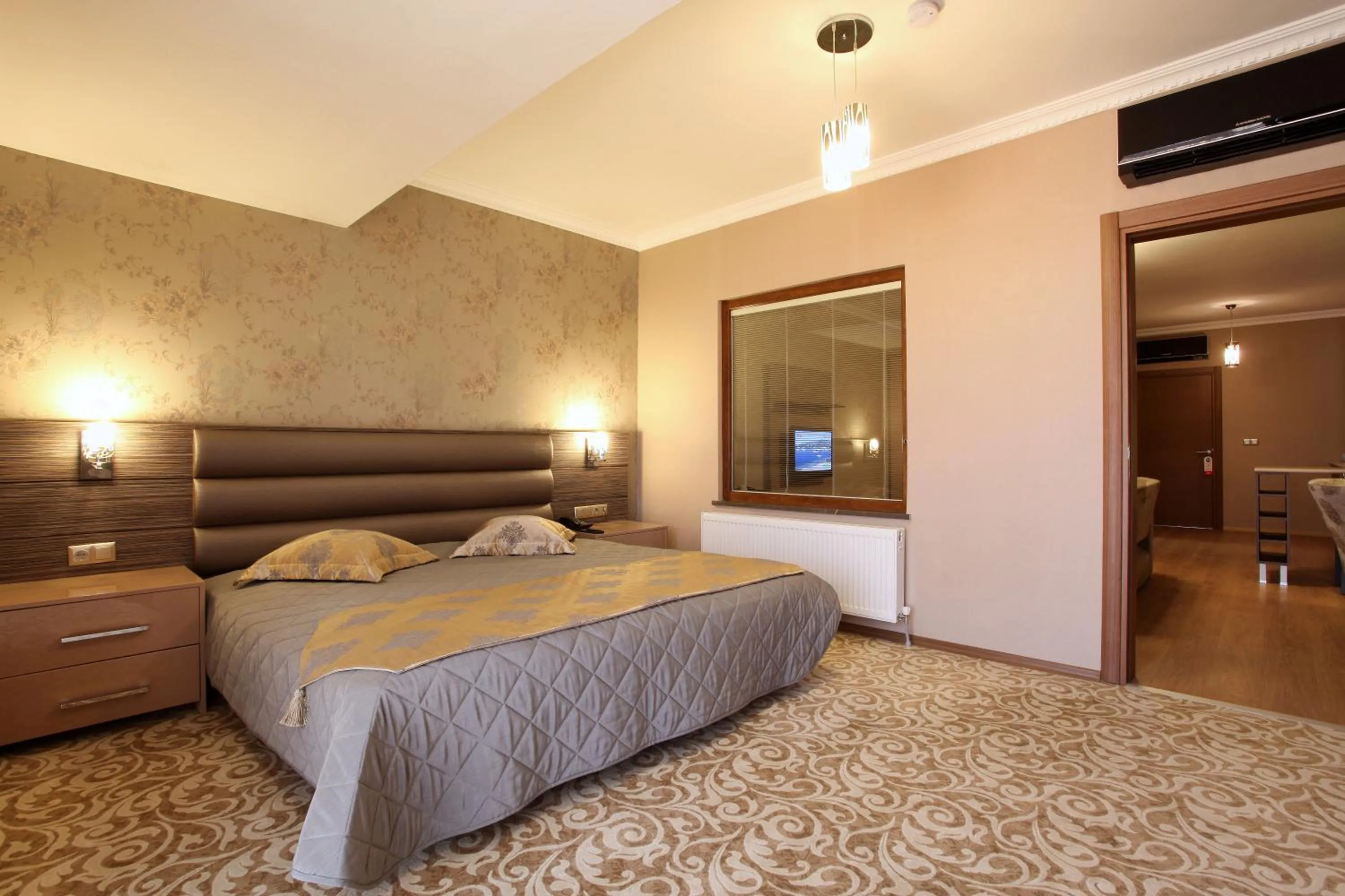 Photo of the whole room, Bed in Balturk House Hotel