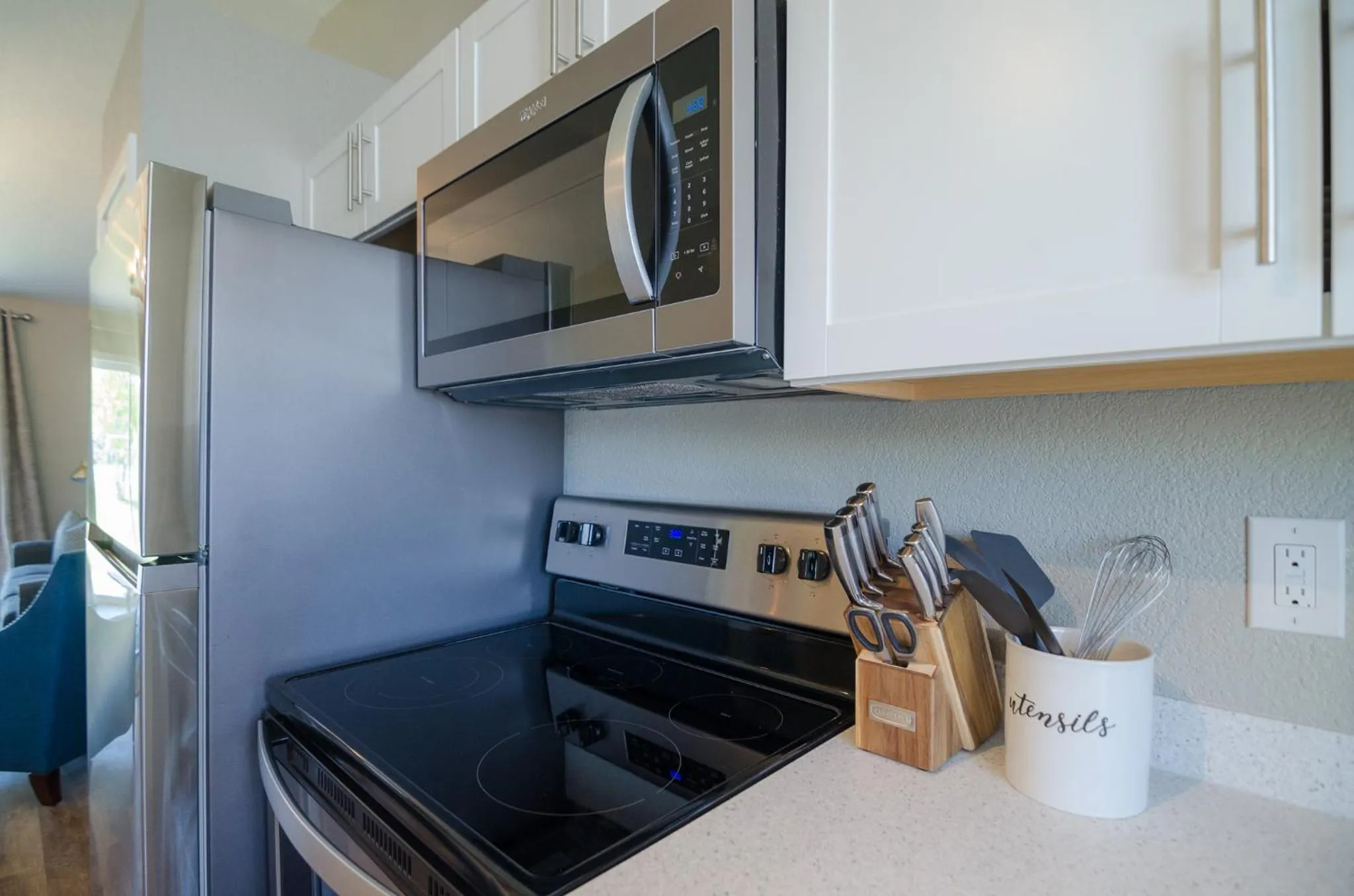 Kitchen or kitchenette in Colony Suites