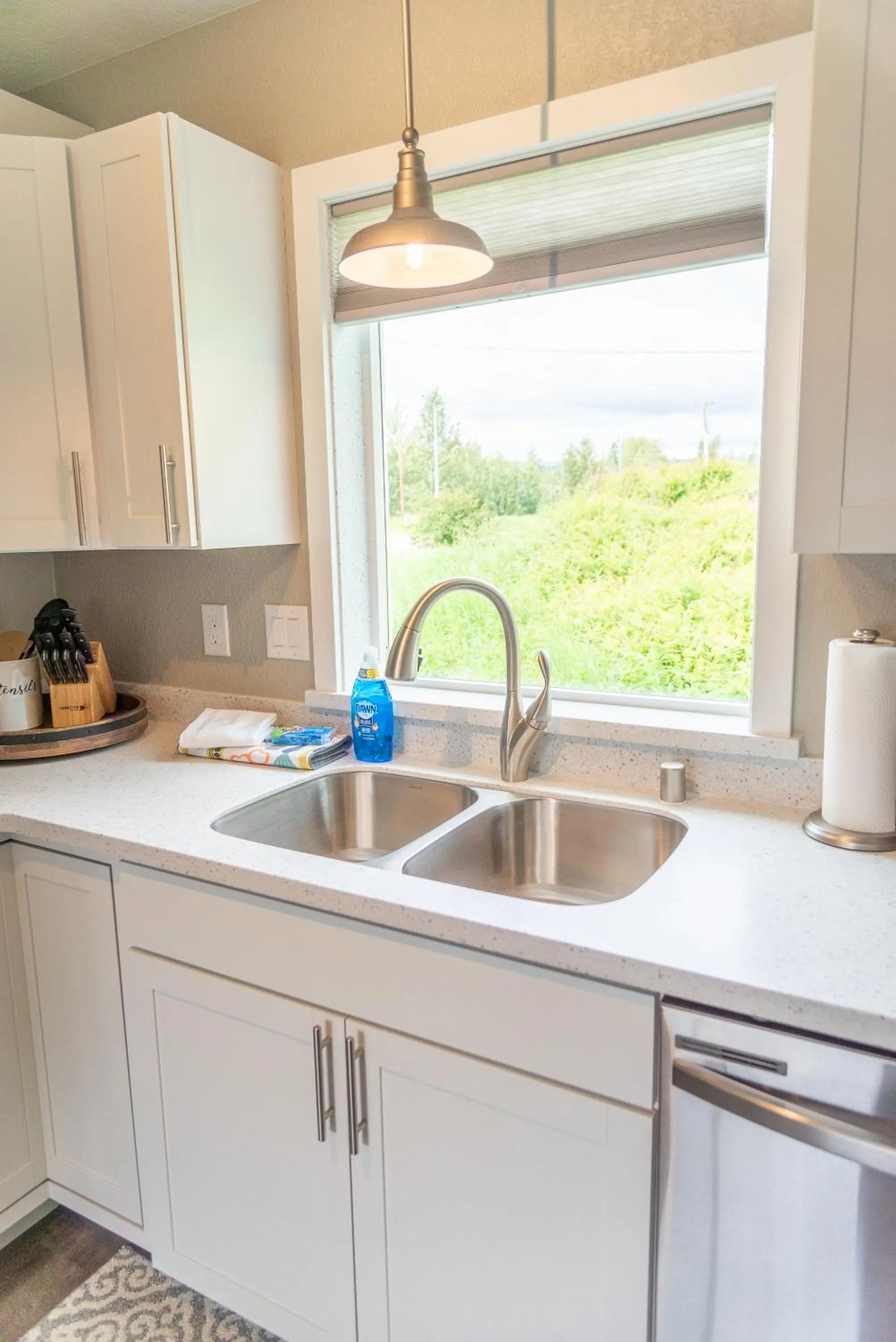 Kitchen or kitchenette in Colony Suites