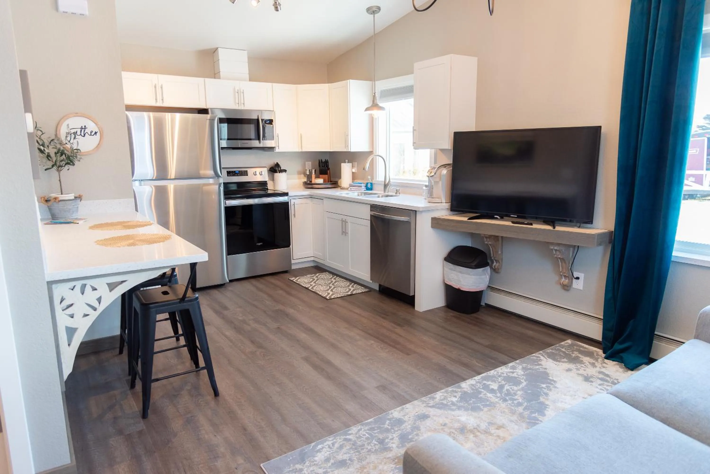 TV and multimedia in Colony Suites