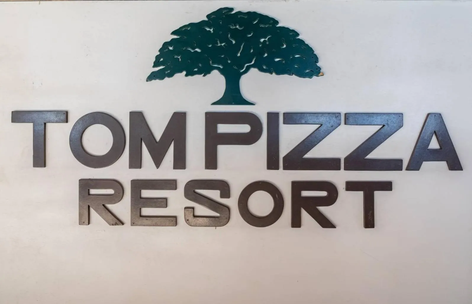 Tom Pizza Resort