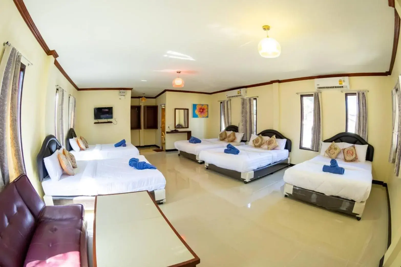 Family Room in Tom Pizza Resort Family Room in Tom Pizza Resort