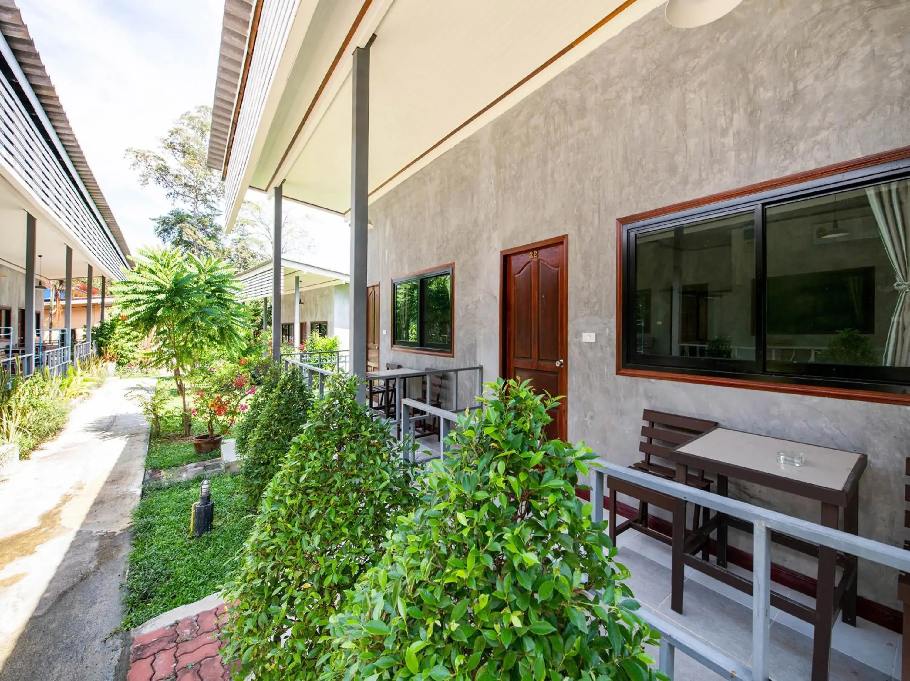 Facade/entrance in Tom Pizza Resort Facade/entrance in Tom Pizza Resort