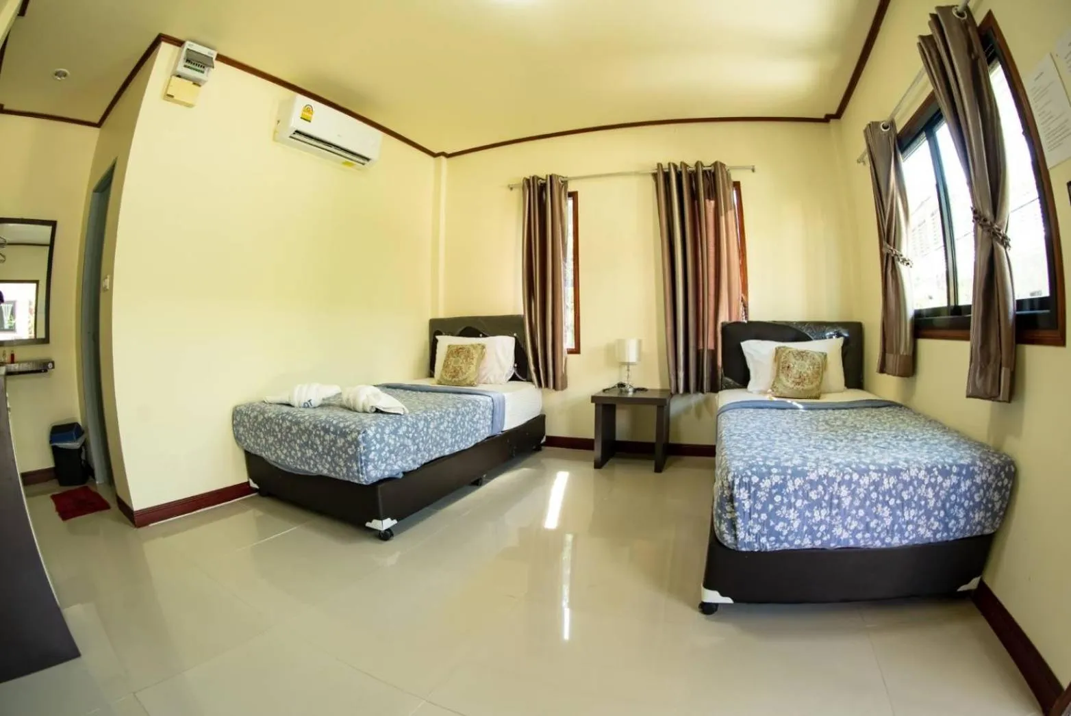 Bed in Tom Pizza Resort