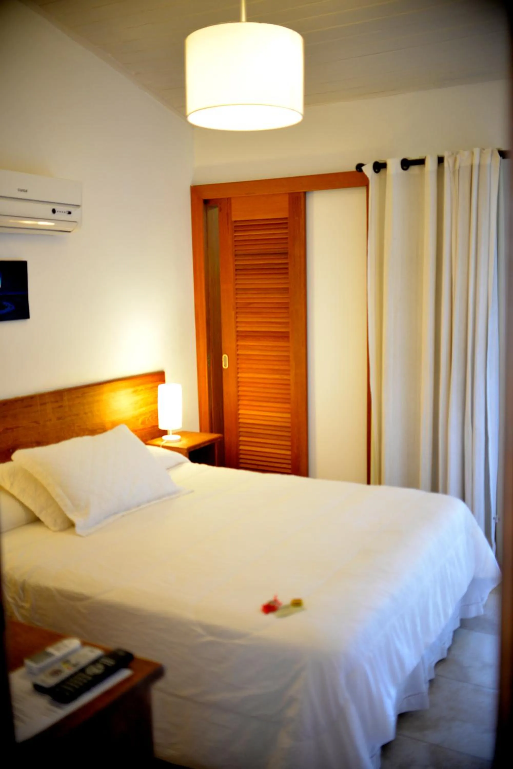 Photo of the whole room, Bed in Pousada e Restaurante O Pescador