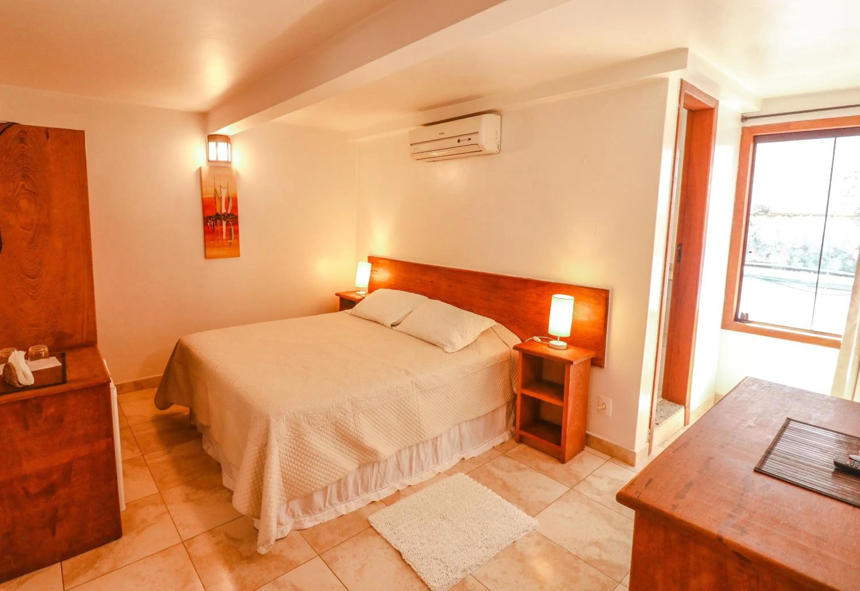 Photo of the whole room, Bed in Pousada e Restaurante O Pescador