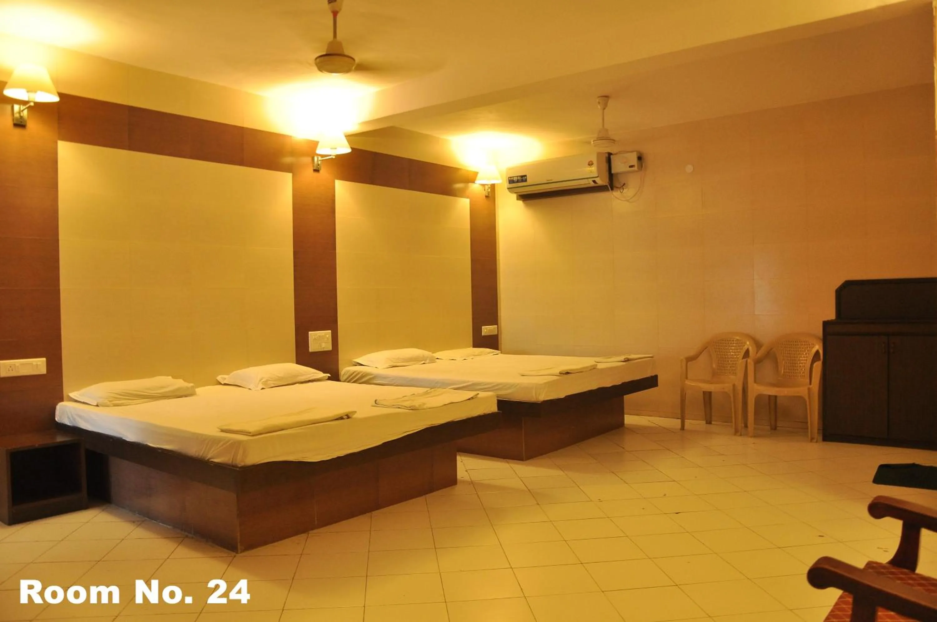 Bed in Hotel Golden Deluxe