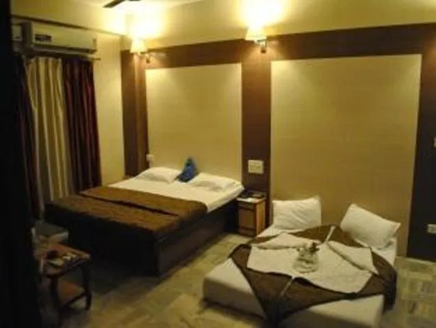 Bed in Hotel Golden Deluxe