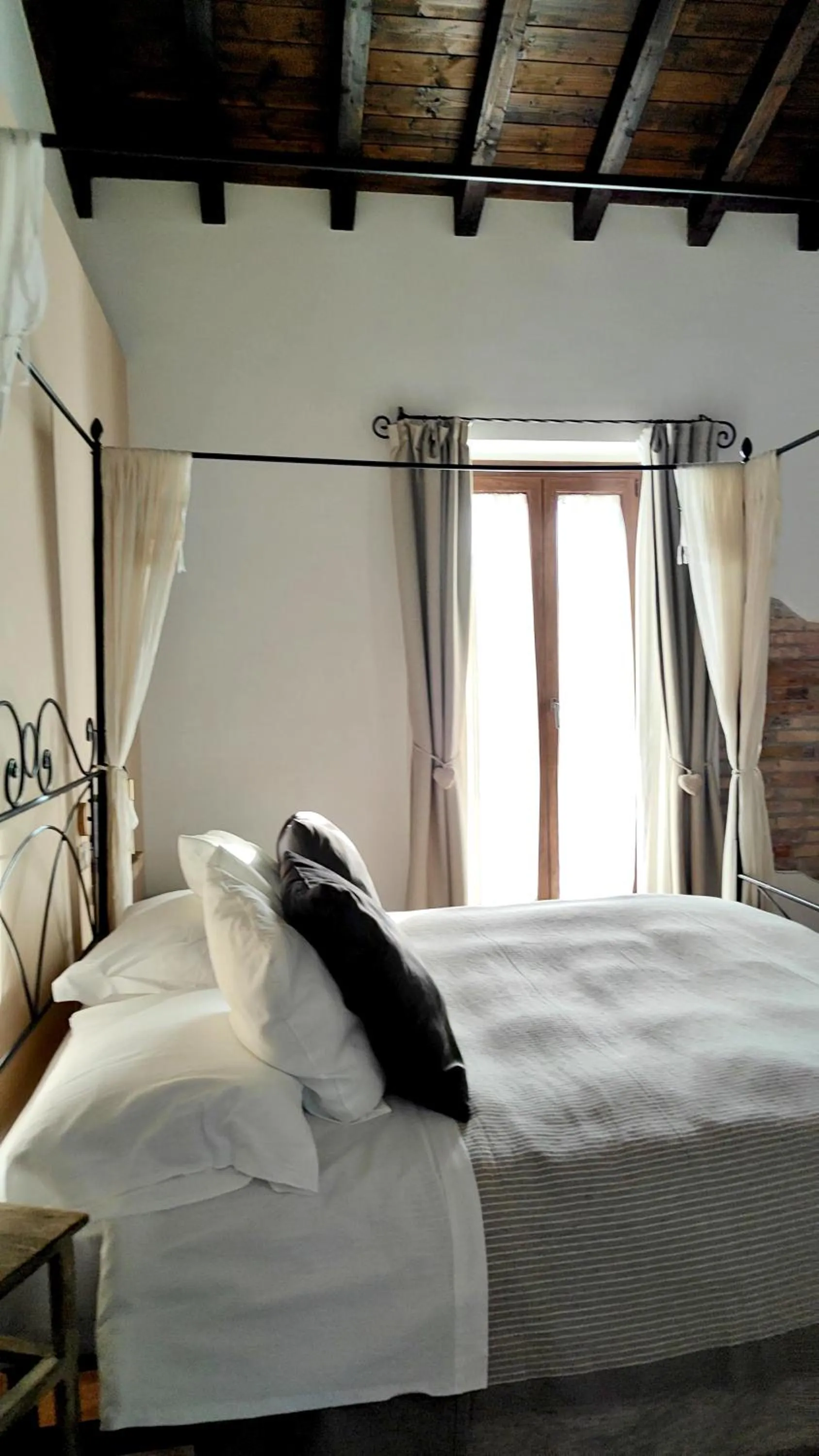 Bed in Villa Polercia