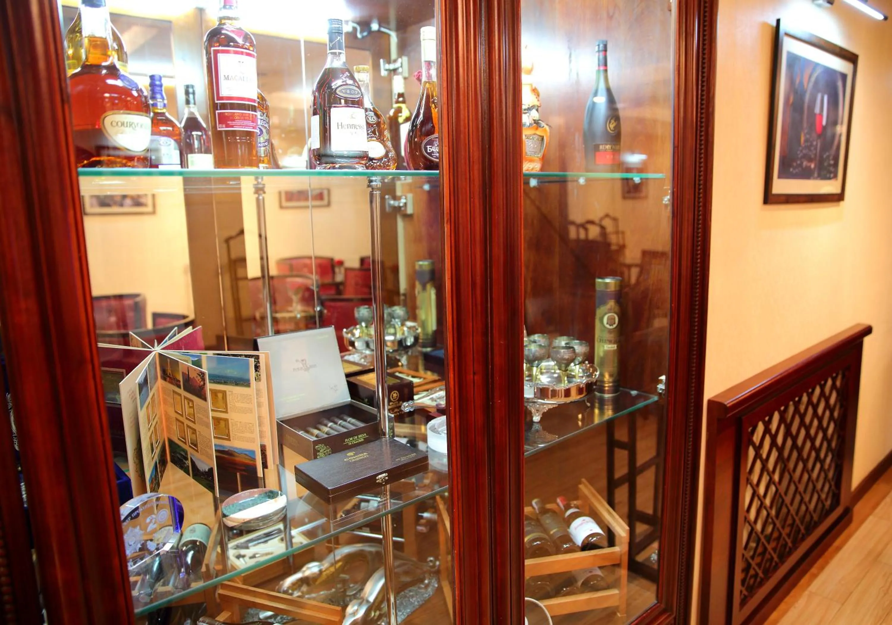 Lounge or bar in Park Hotel Bishkek