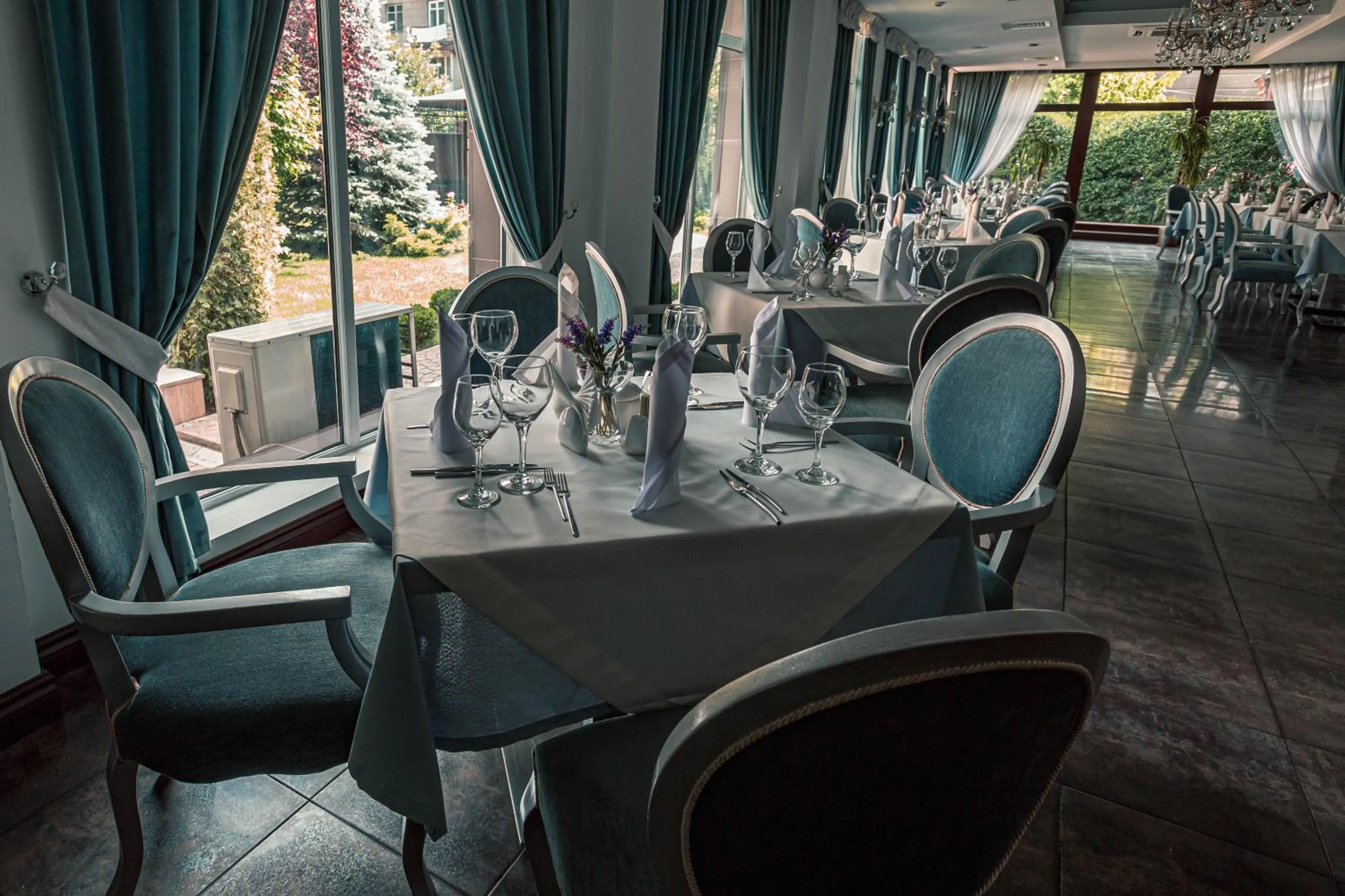 Restaurant/places to eat in Park Hotel Bishkek