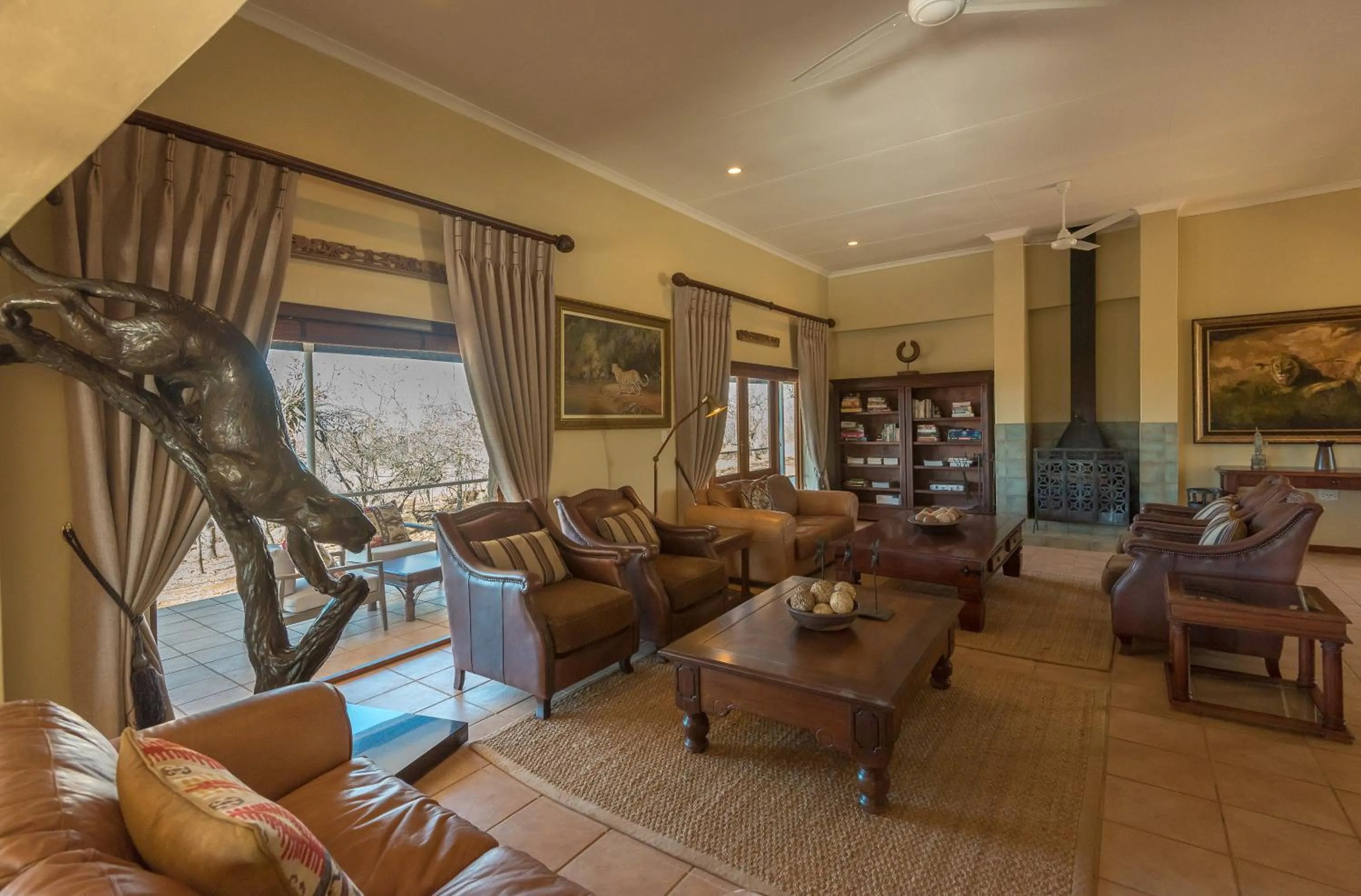 Living room in Rockfig Lodge Madikwe
