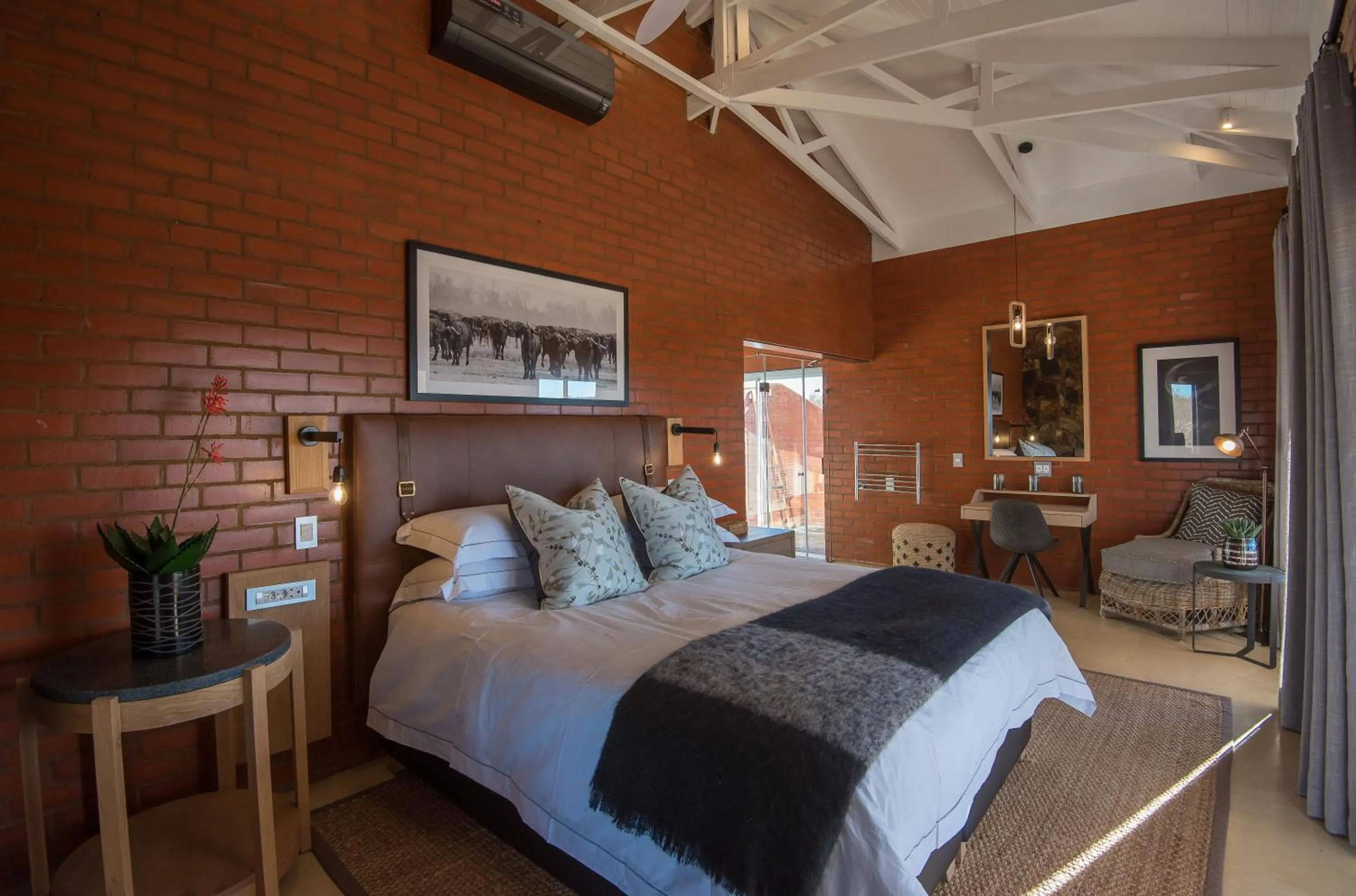 Bed in Rockfig Lodge Madikwe