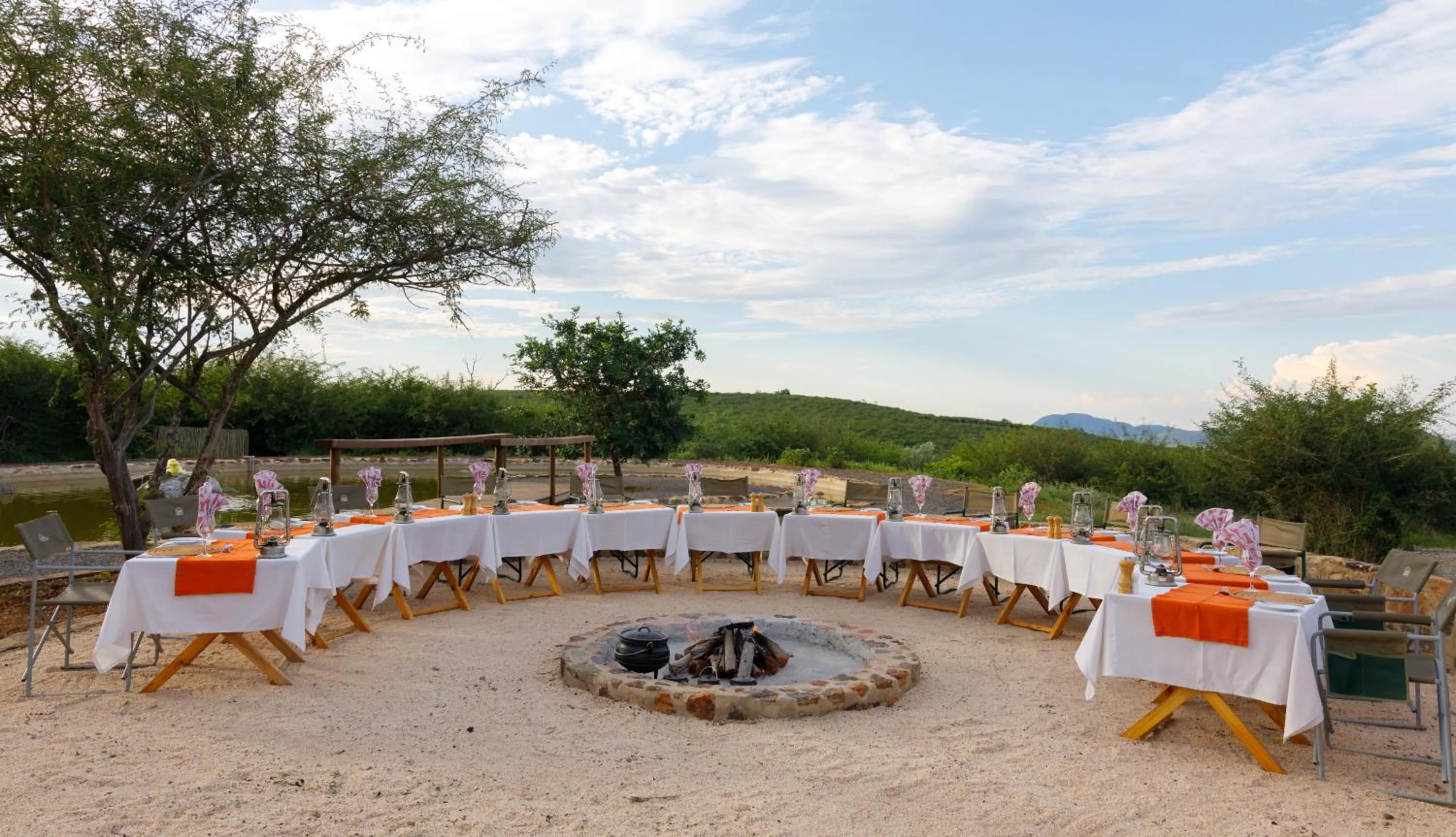 Restaurant/places to eat in Rockfig Lodge Madikwe