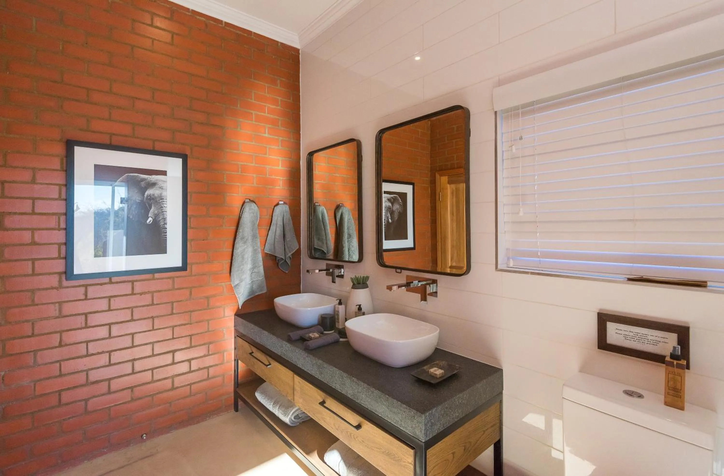 Bathroom in Rockfig Lodge Madikwe