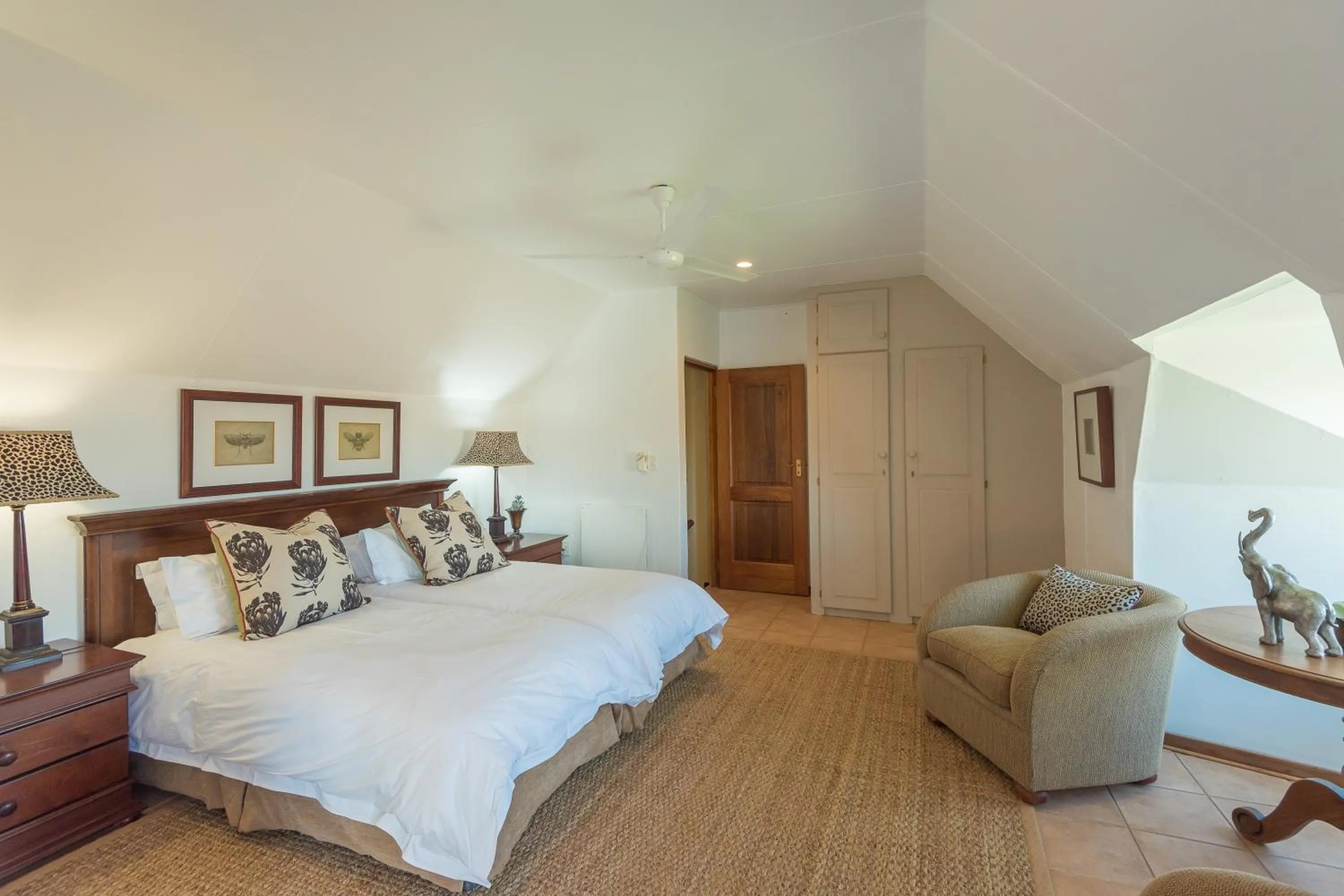 Bed in Rockfig Lodge Madikwe