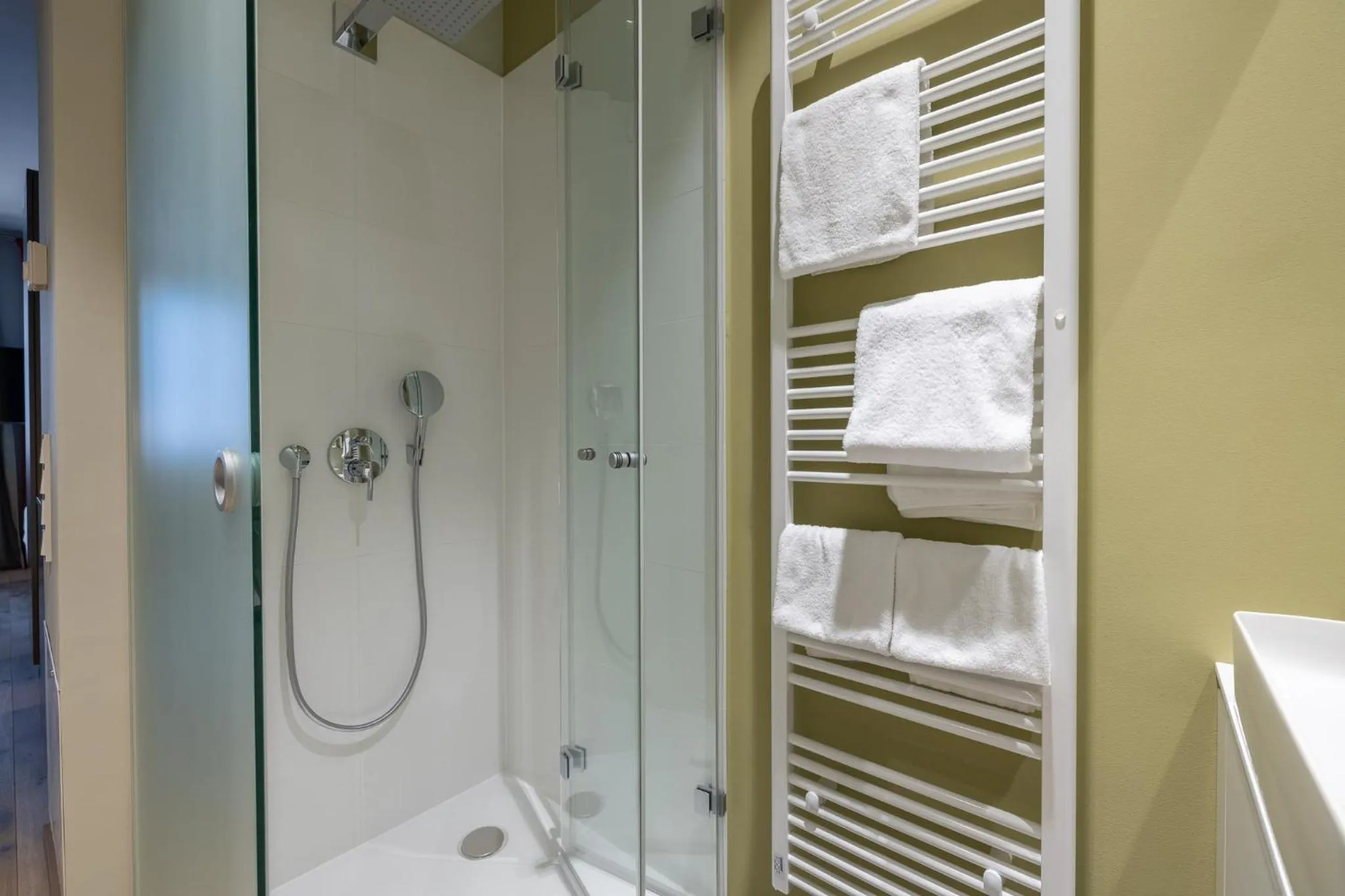 Shower in My Home in Vienna - Smart Apartments - Landstraße