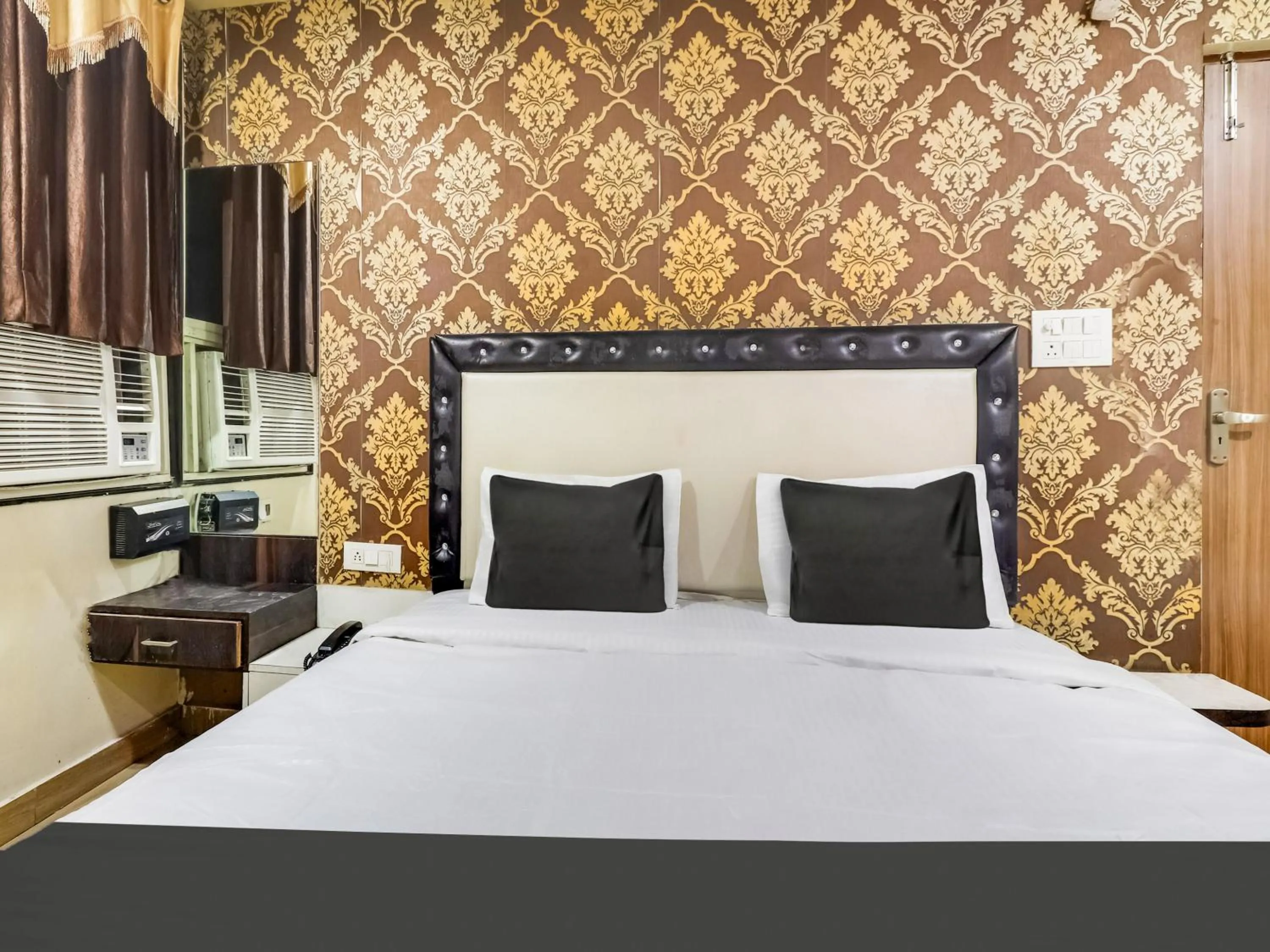 Bedroom in Hotel O Sharda