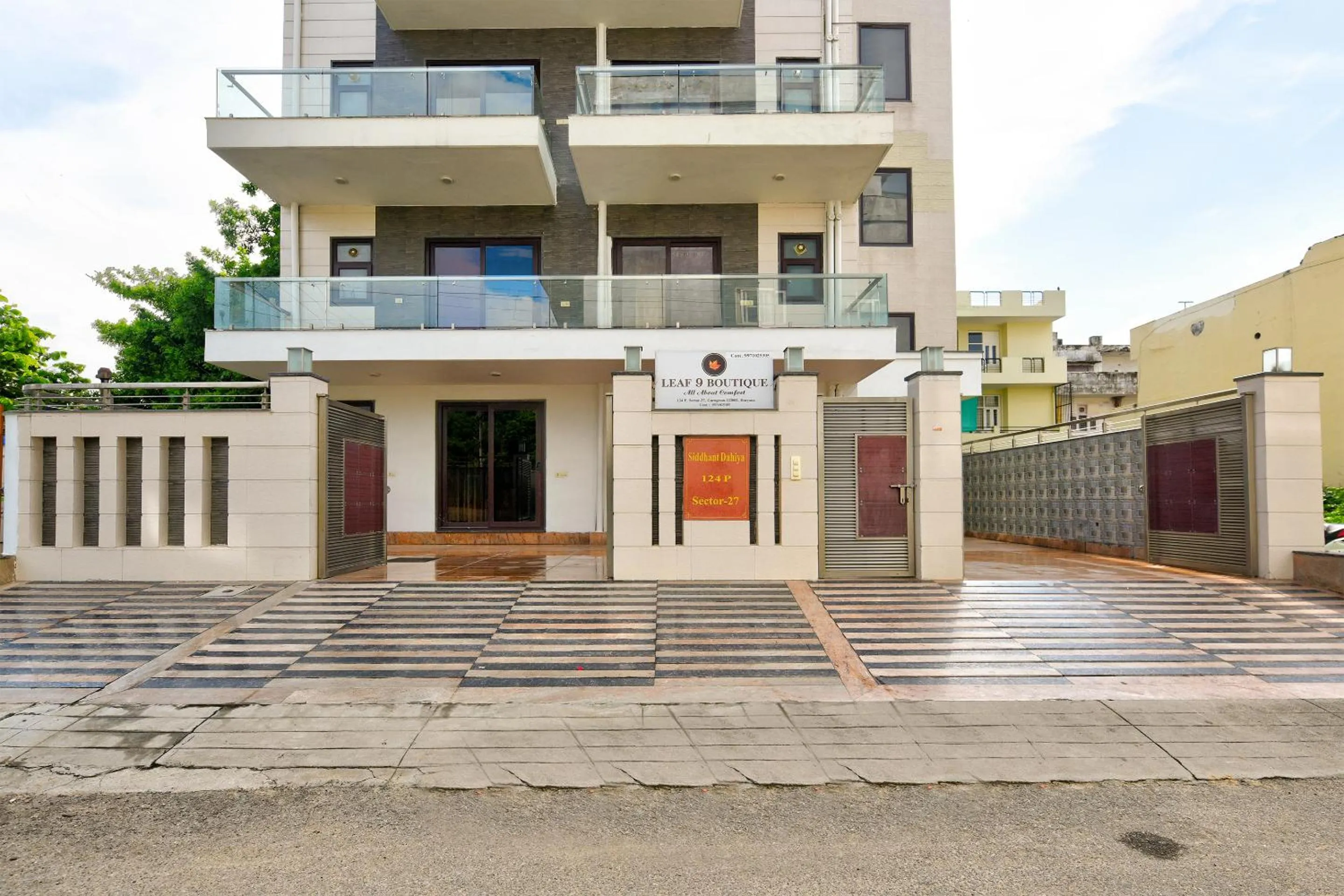 Property building in Hotel Leaf 9 Boutique, Near Golf Course Road and Galleria Market