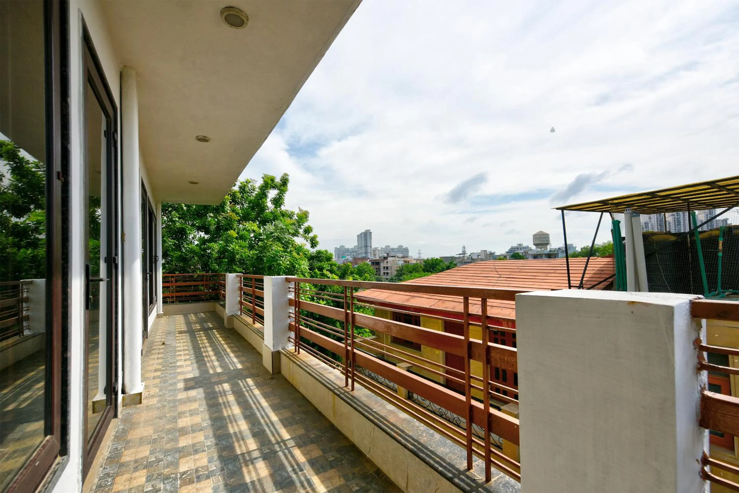 Property building in Hotel Leaf 9 Boutique, Near Golf Course Road and Galleria Market