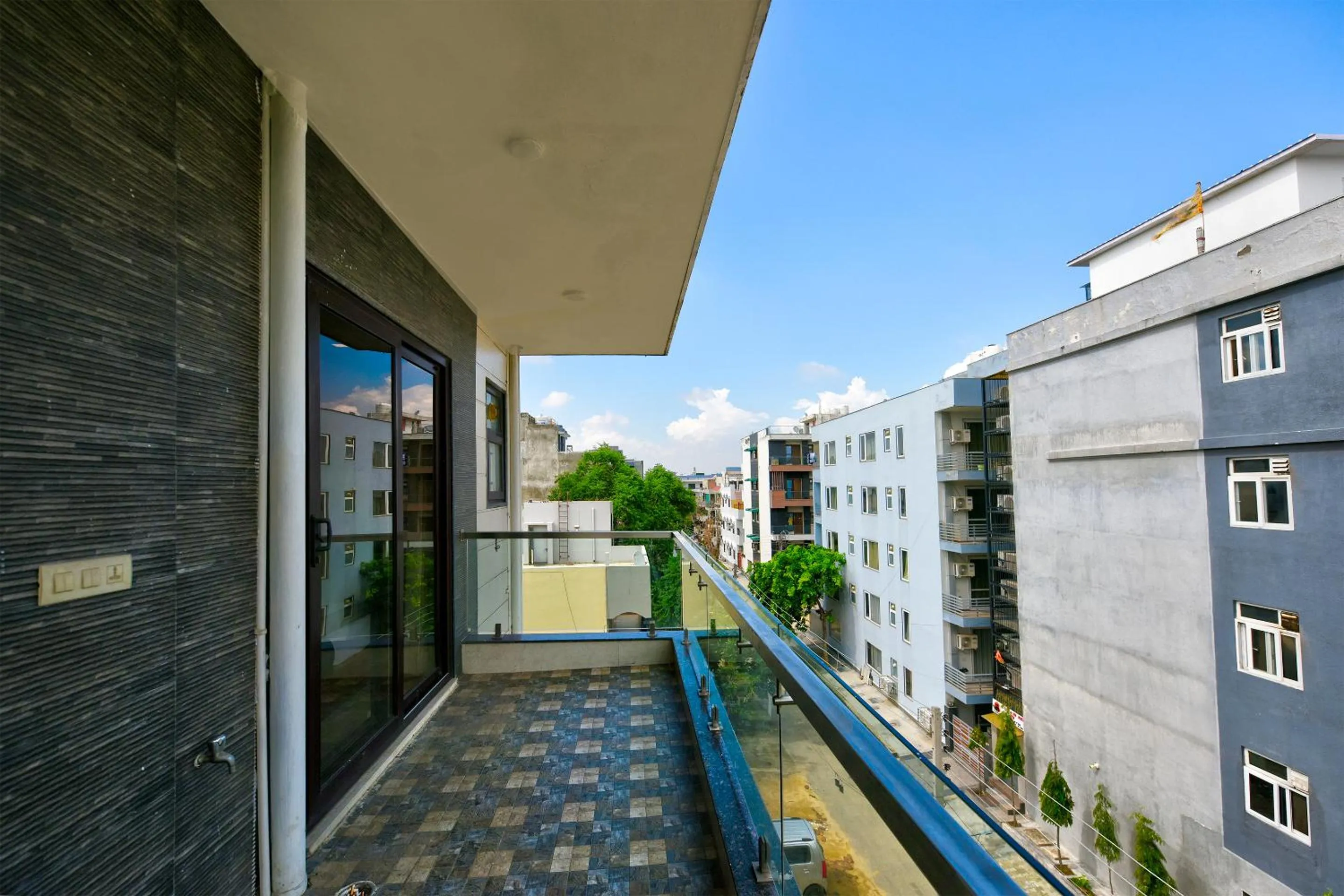 Property building in Hotel Leaf 9 Boutique, Near Golf Course Road and Galleria Market