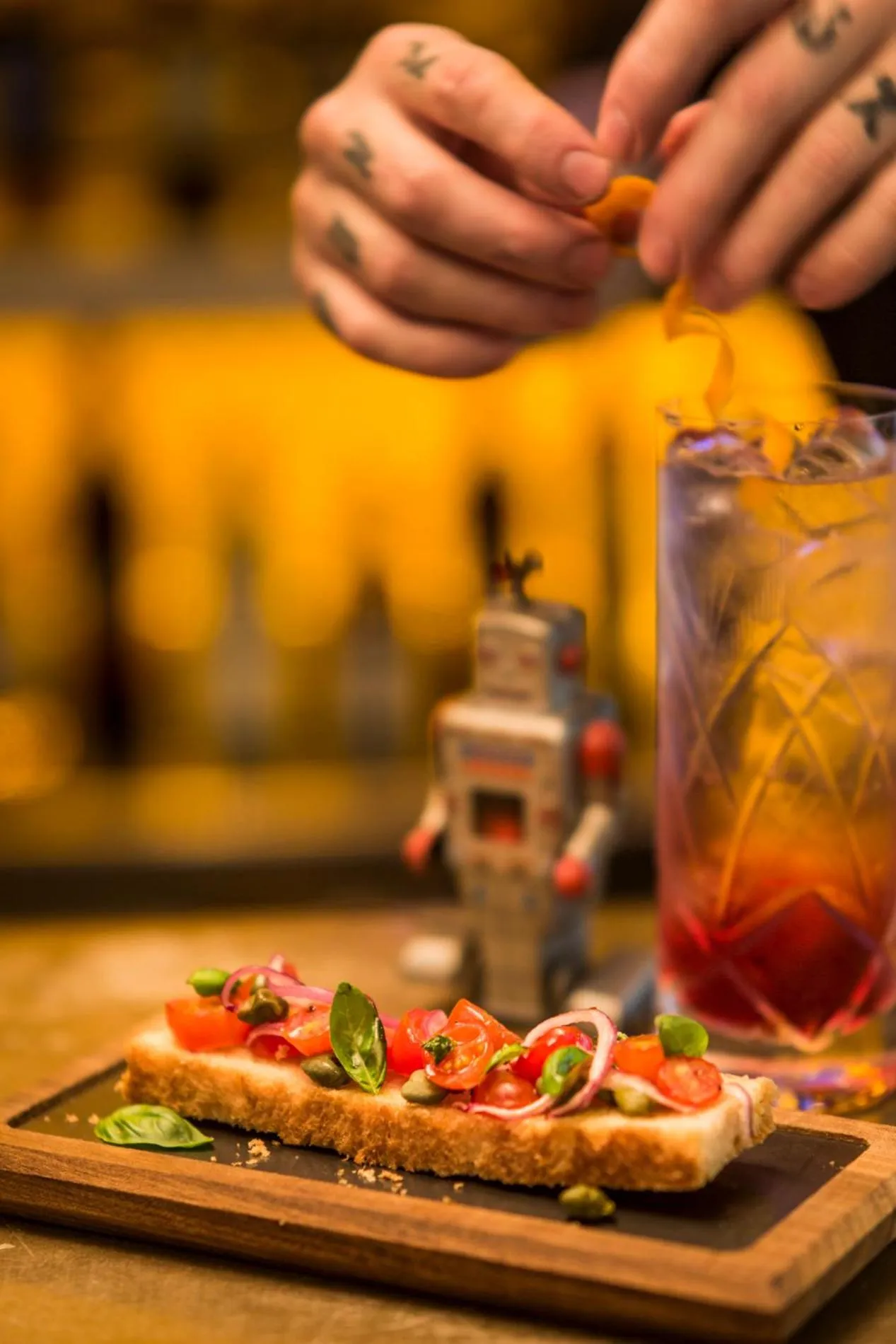 Restaurant/places to eat in Home Hotel