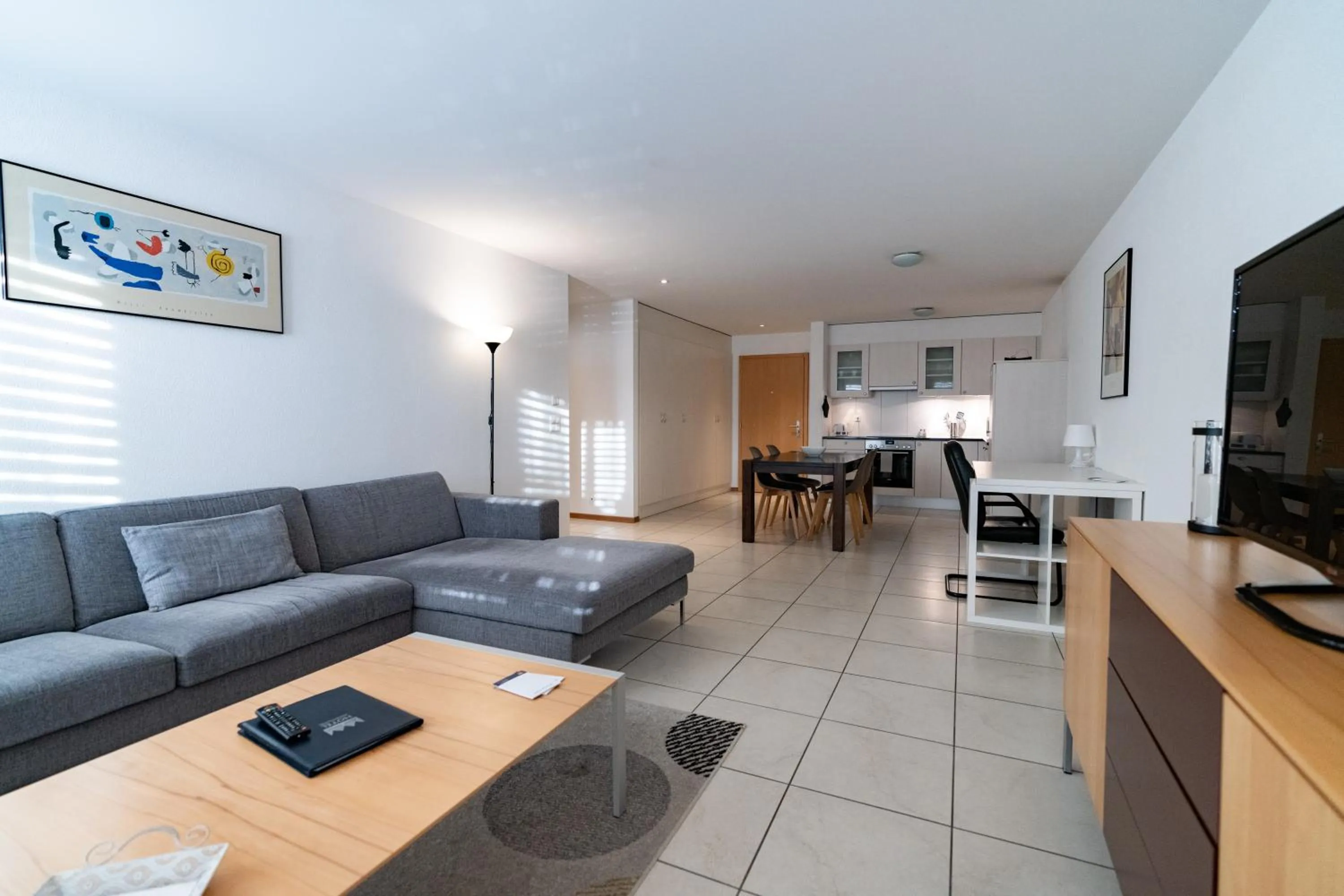 Communal lounge/ TV room in Los Lorentes Residences Bulle