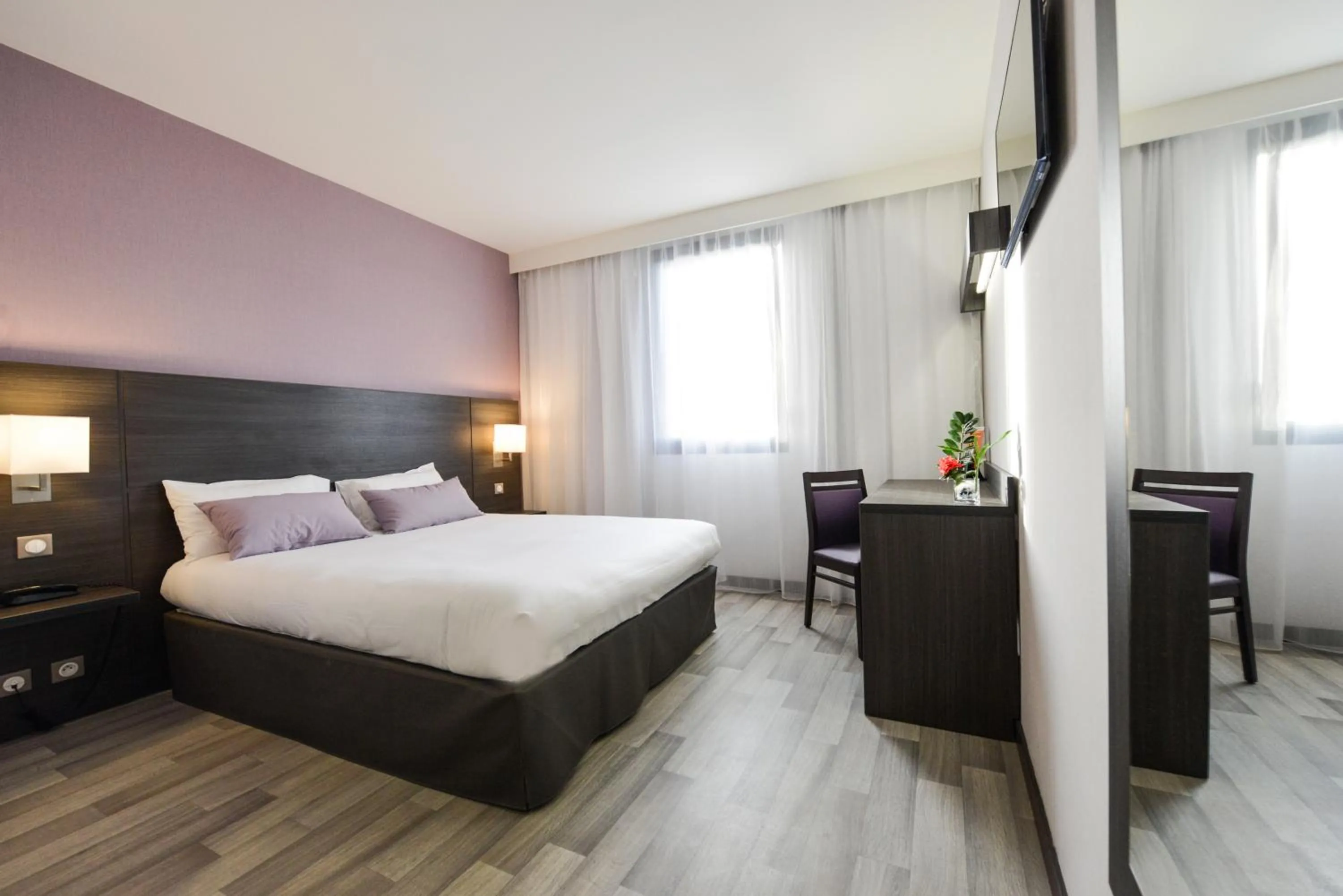 Double Room in Hotel Eurocentre 3* Toulouse Nord