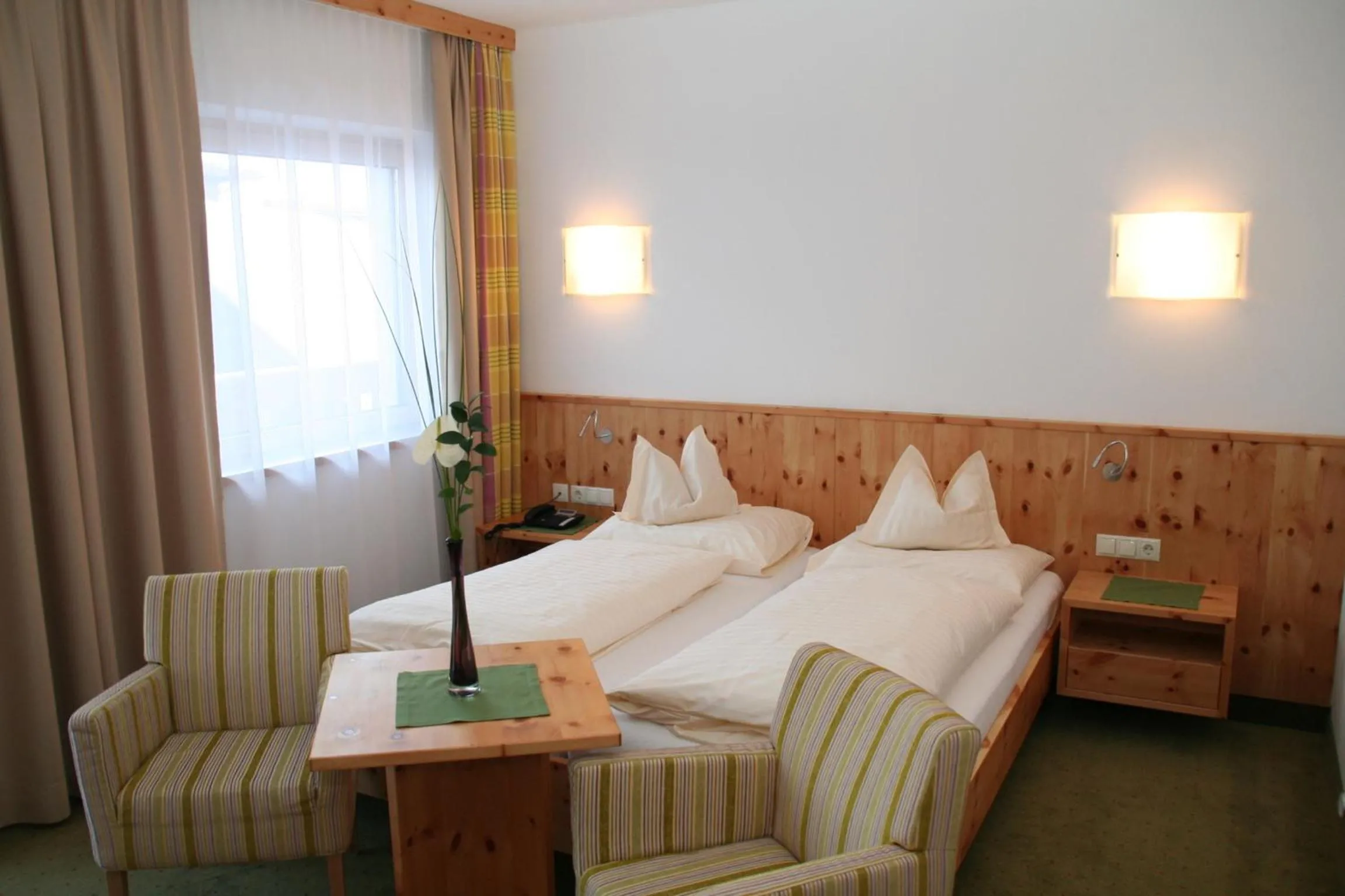 Day, Bed in Hotel Mathiesn