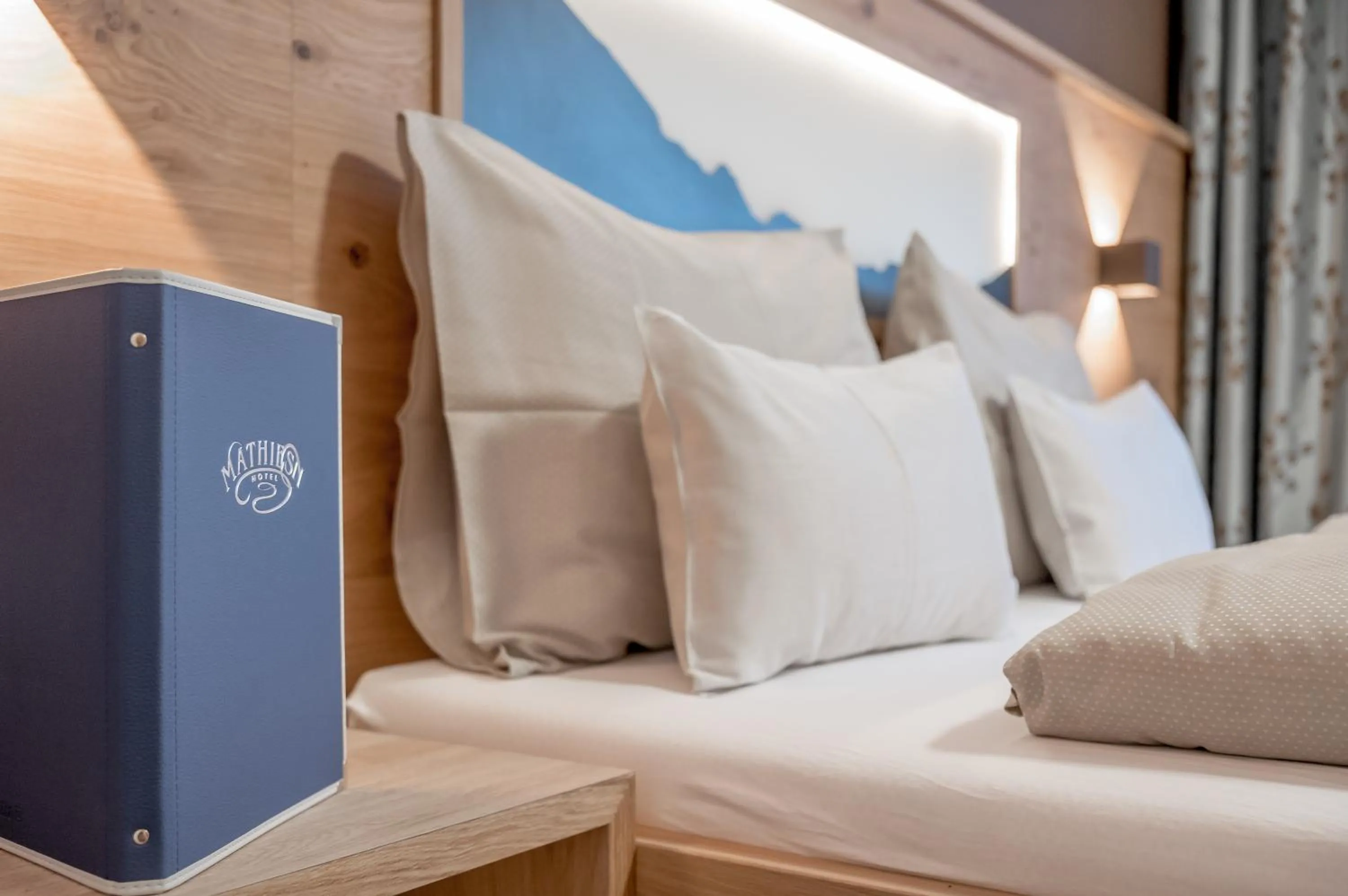 Photo of the whole room, Bed in Hotel Mathiesn