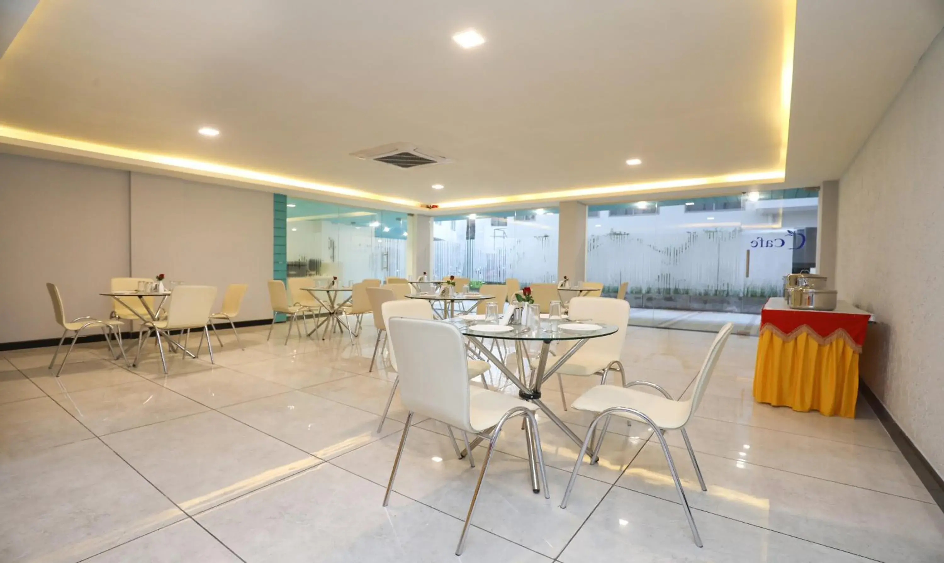 Restaurant/places to eat in Treebo Apple Villa Restaurant/places to eat in Treebo Apple Villa