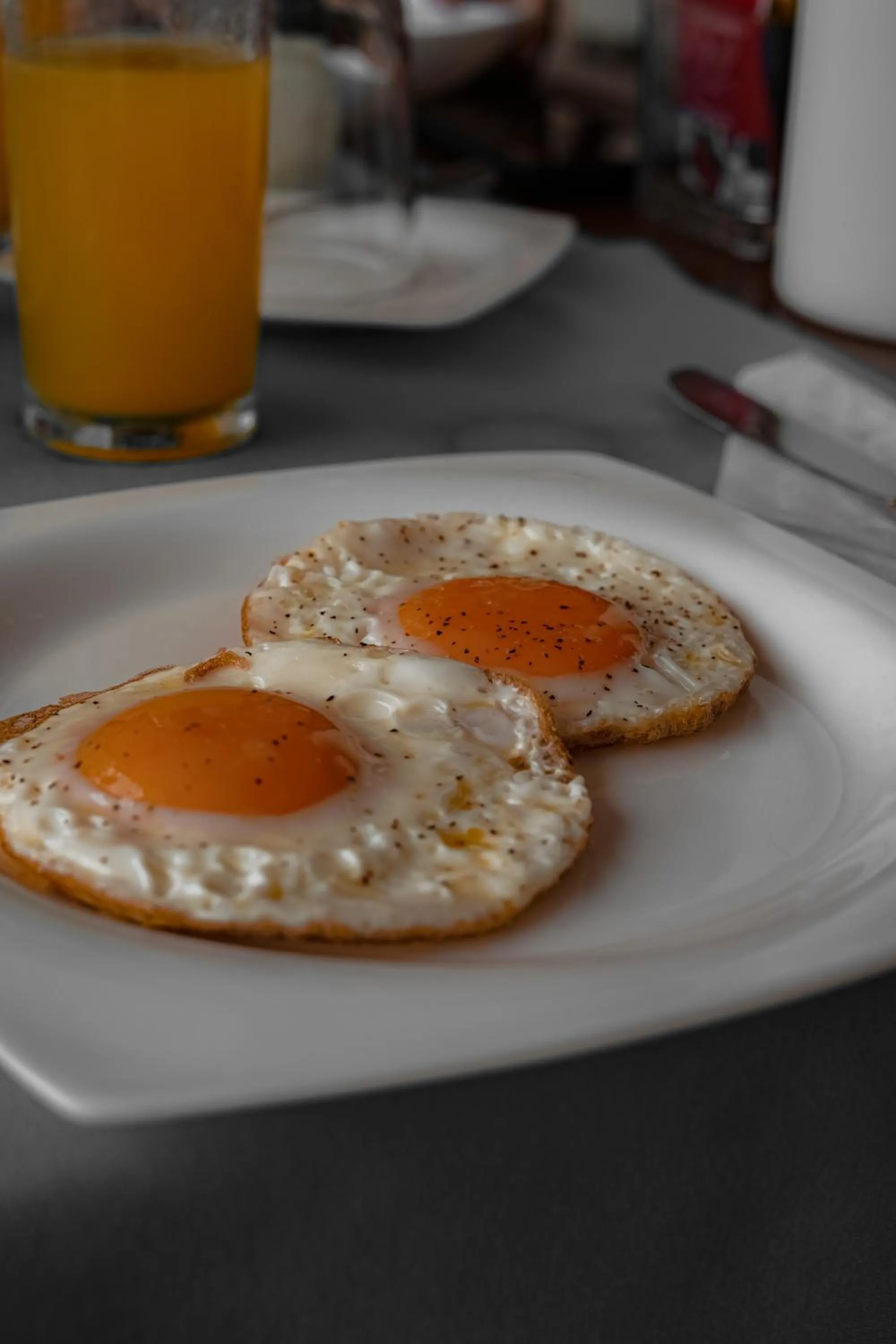 Breakfast in Mikado Natural Lodge