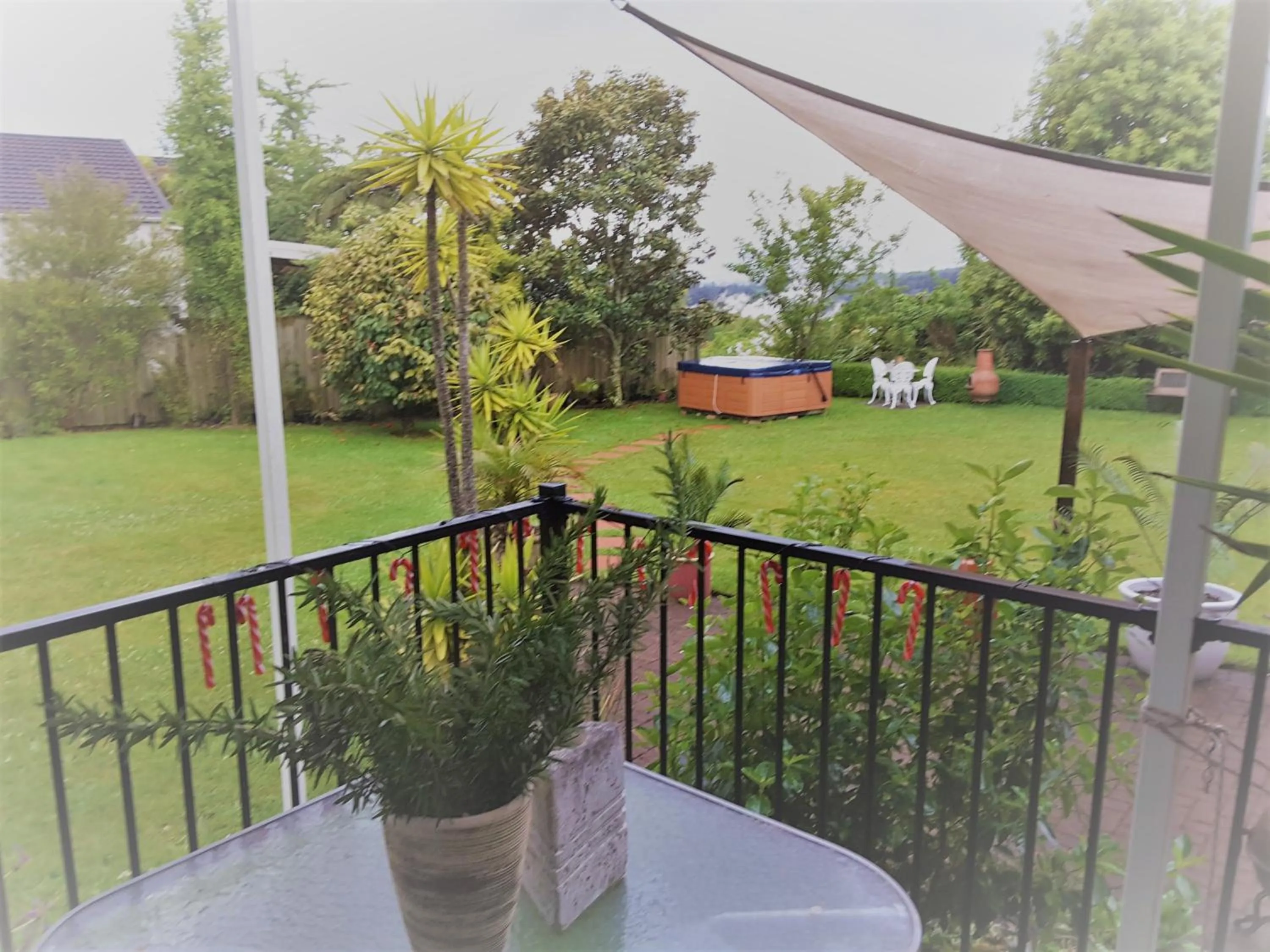 Garden view in Geyser Lookout BnB