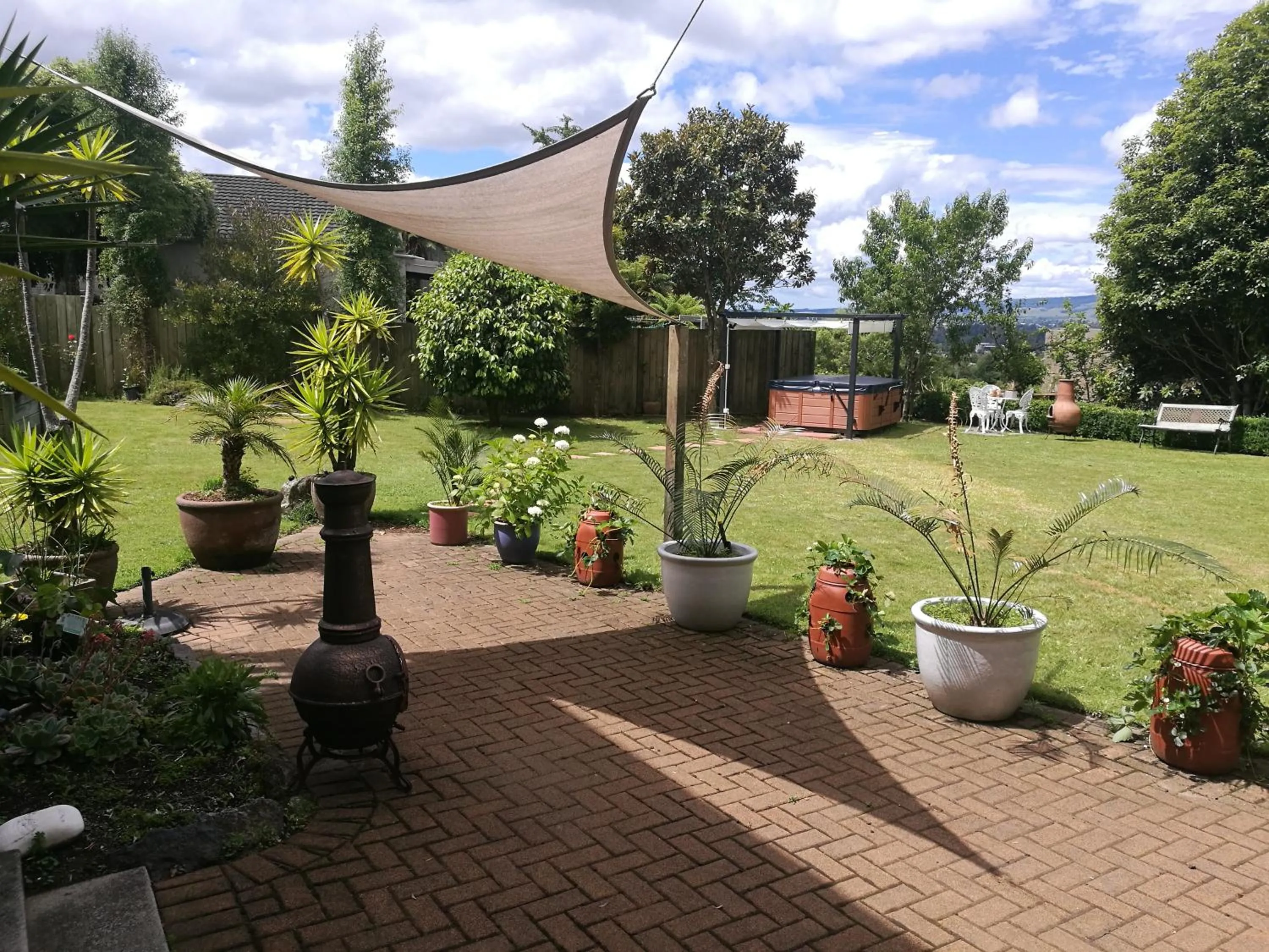 Garden in Geyser Lookout BnB