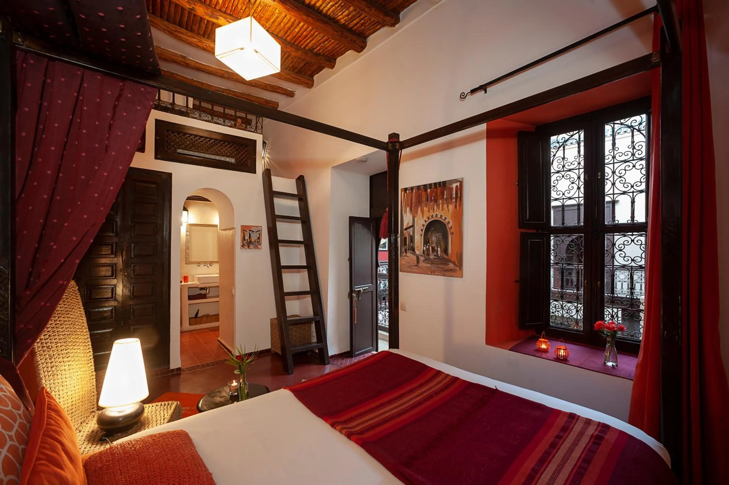 Photo of the whole room, Bed in Riad Boussa