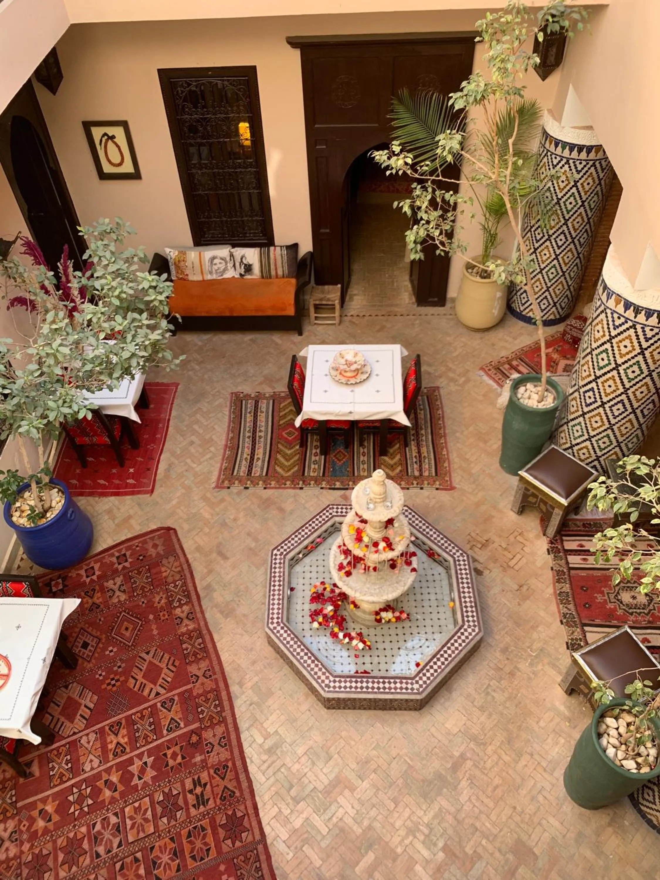 Property building in Riad Boussa