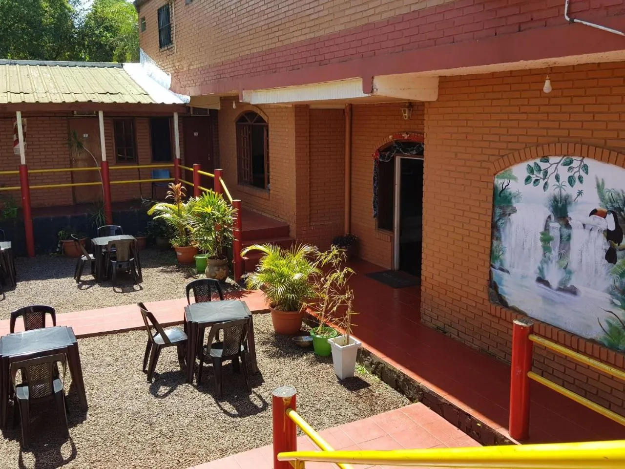 Patio in Hostel Park Iguazu