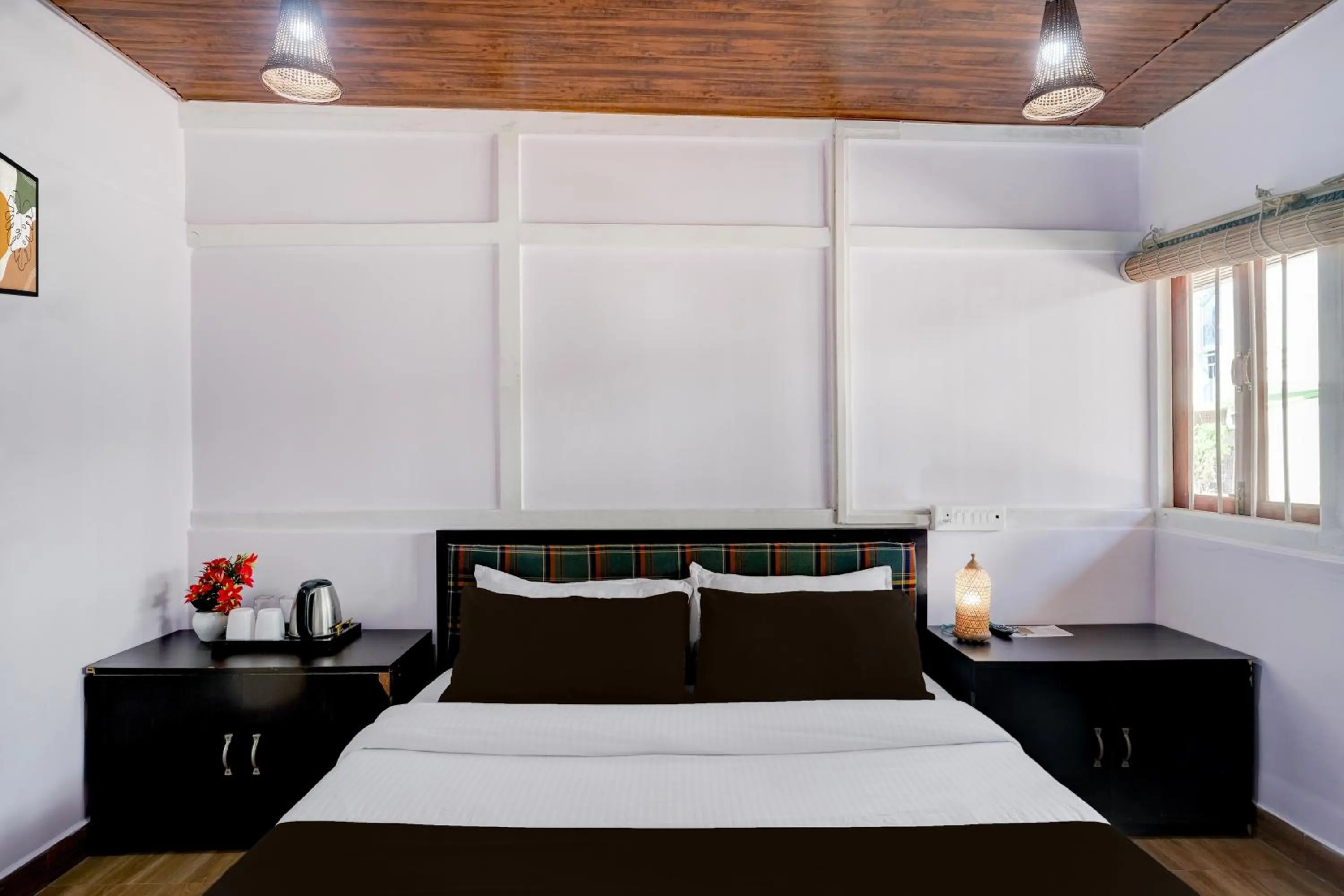 Bedroom, Bed in Super Collection O Police Bazar Shillong Formerly Pillars House