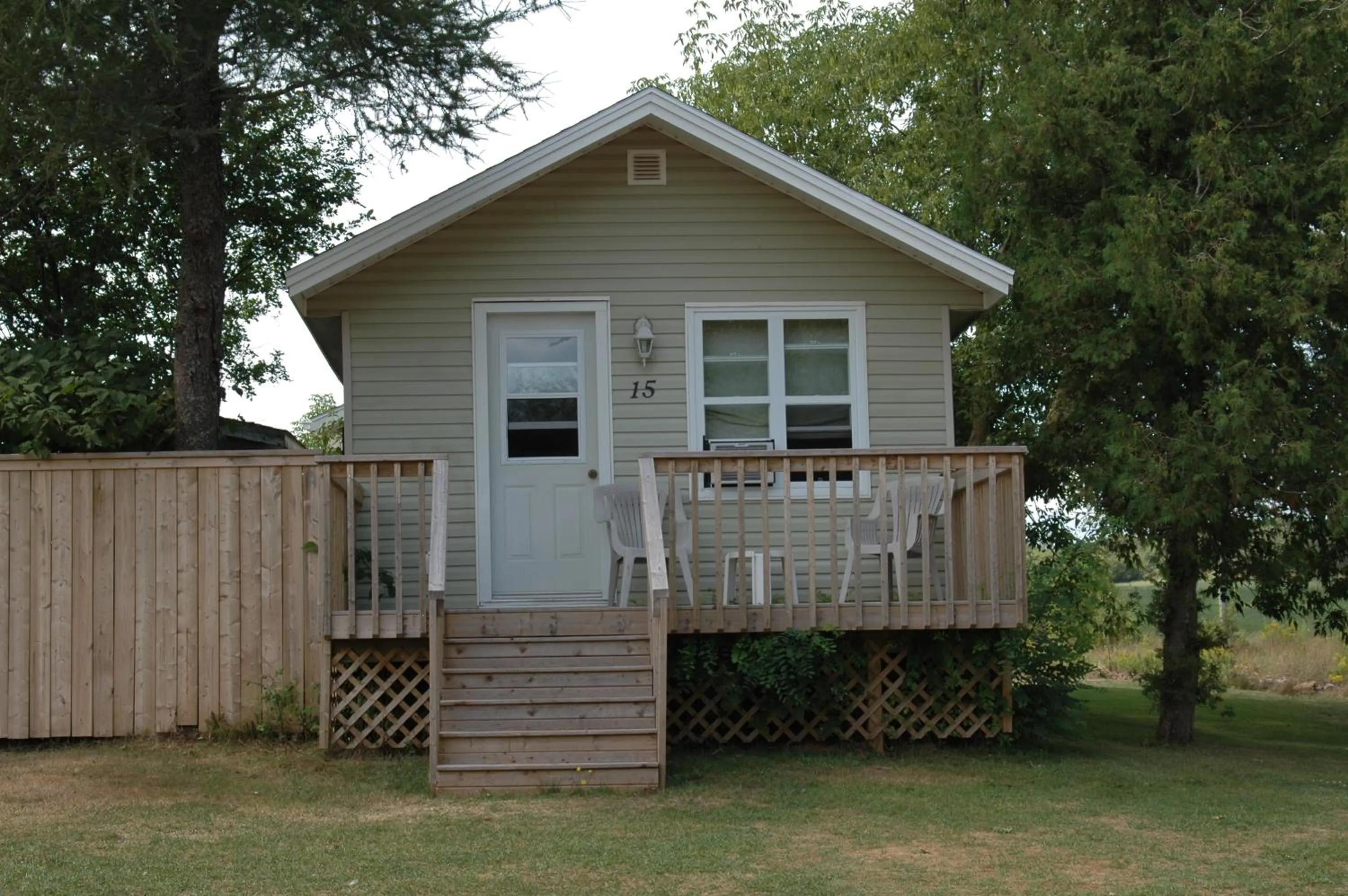 Facade/entrance in North Rustico Motel & Cottages
