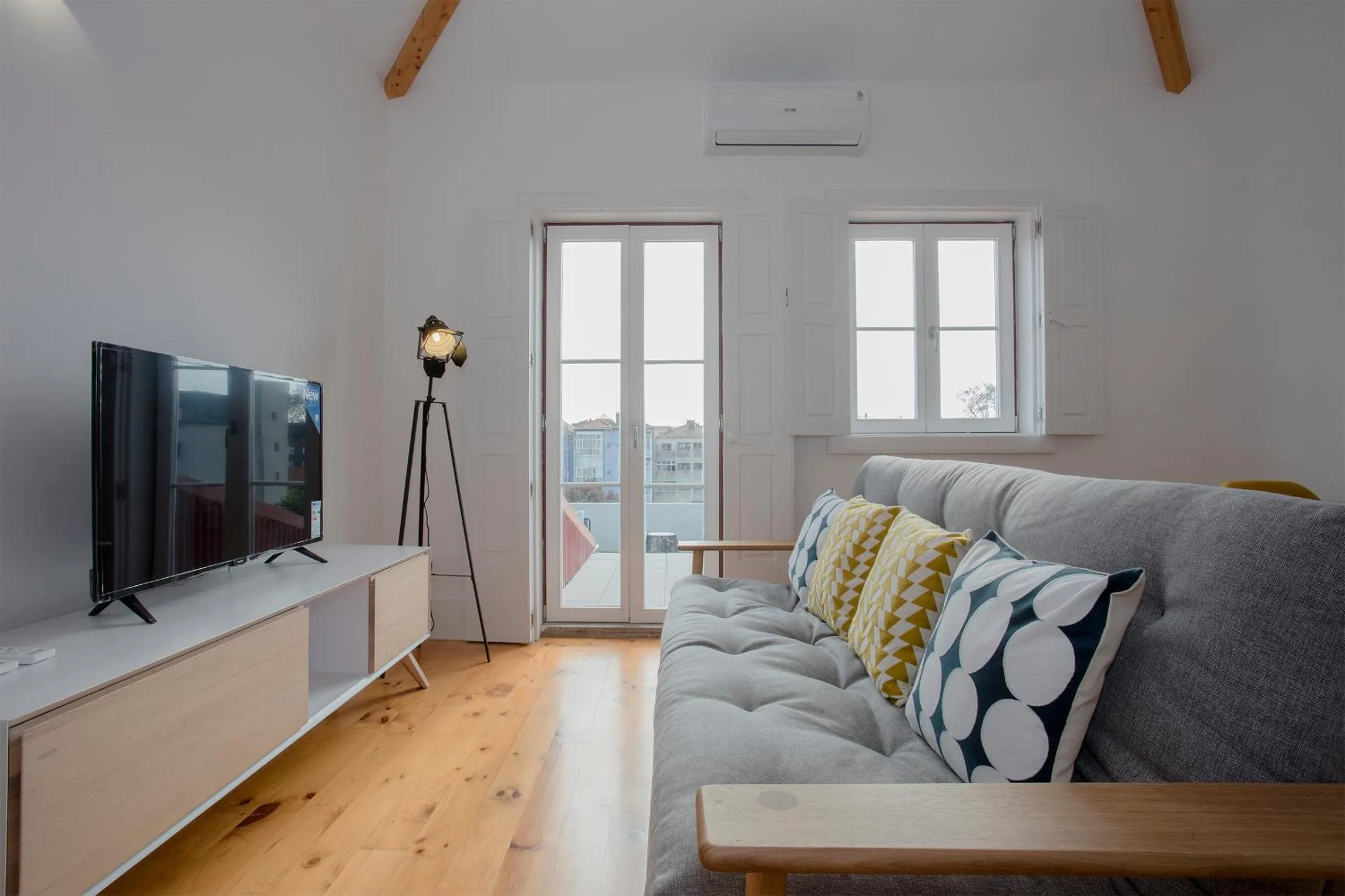 Liiiving in Porto | Historic & Sunny Terrace
