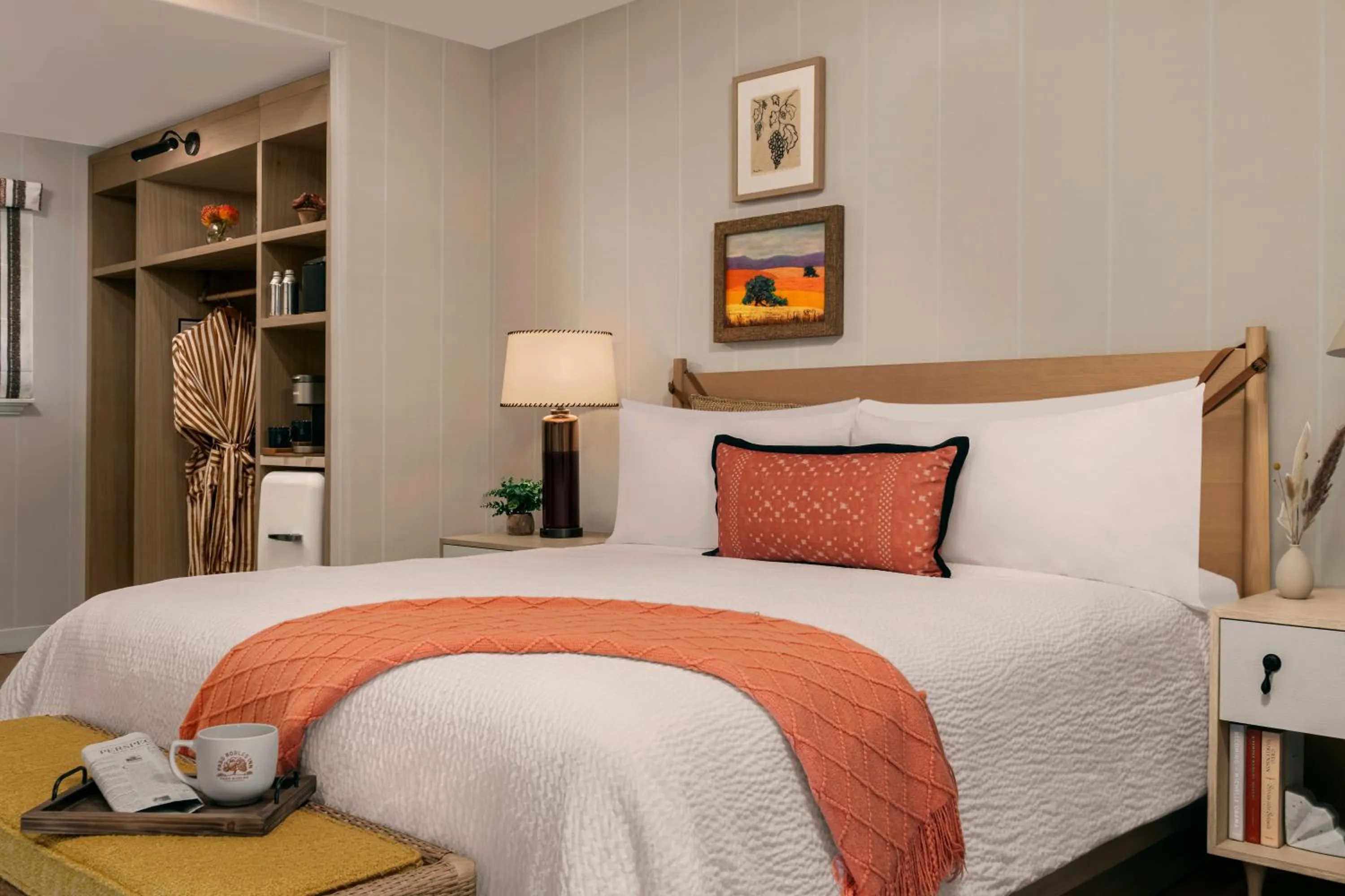 Bedroom, Bed in Paso Robles Inn