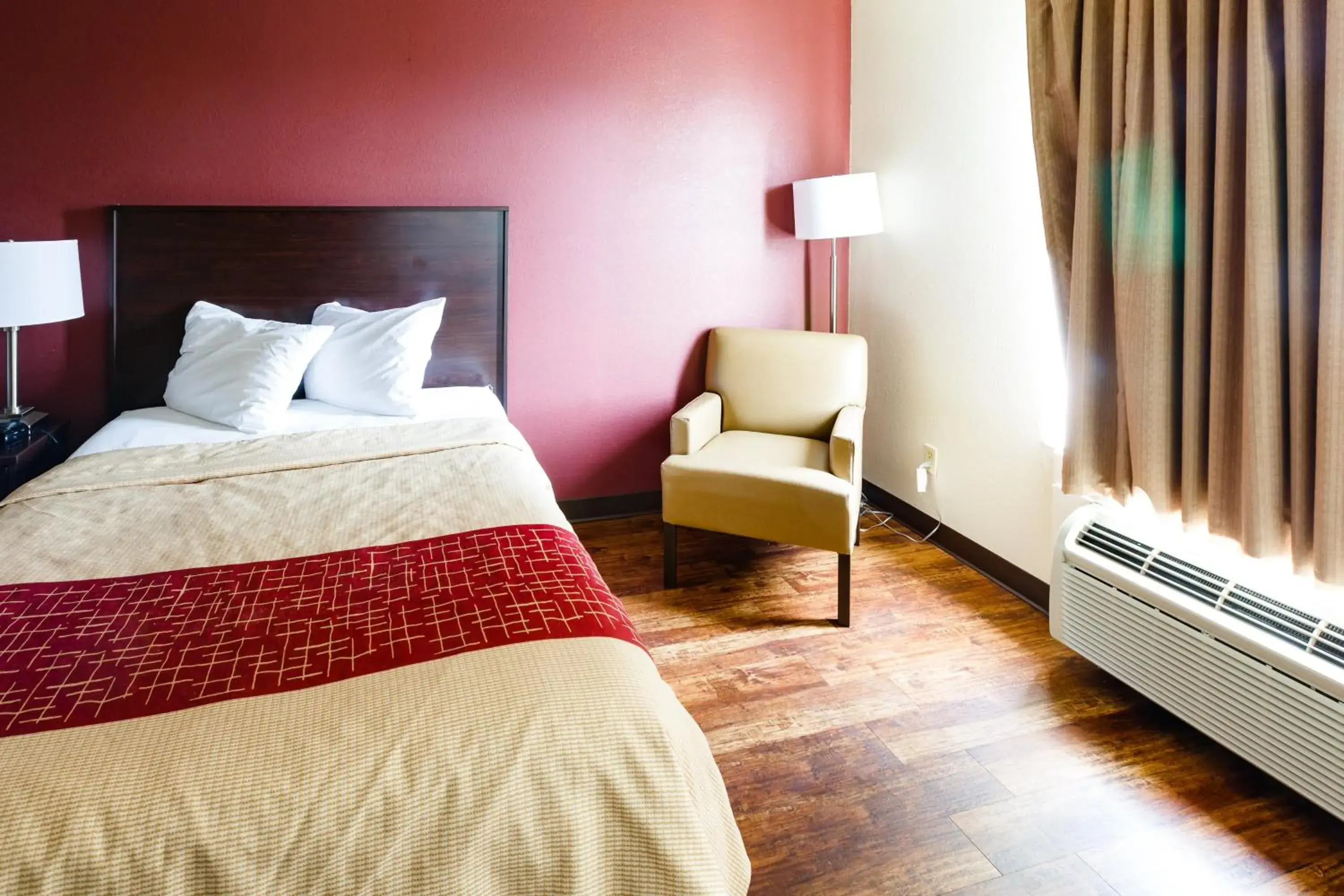 Photo of the whole room, Bed in Red Roof Inn PLUS+ Danville, KY Photo of the whole room, Bed in Red Roof Inn PLUS+ Danville, KY