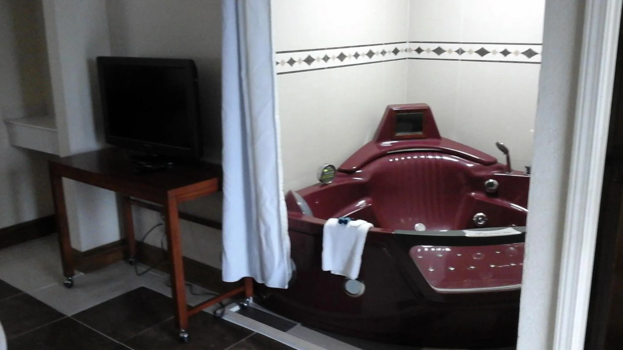 Toilet in Knights Inn - Lithonia