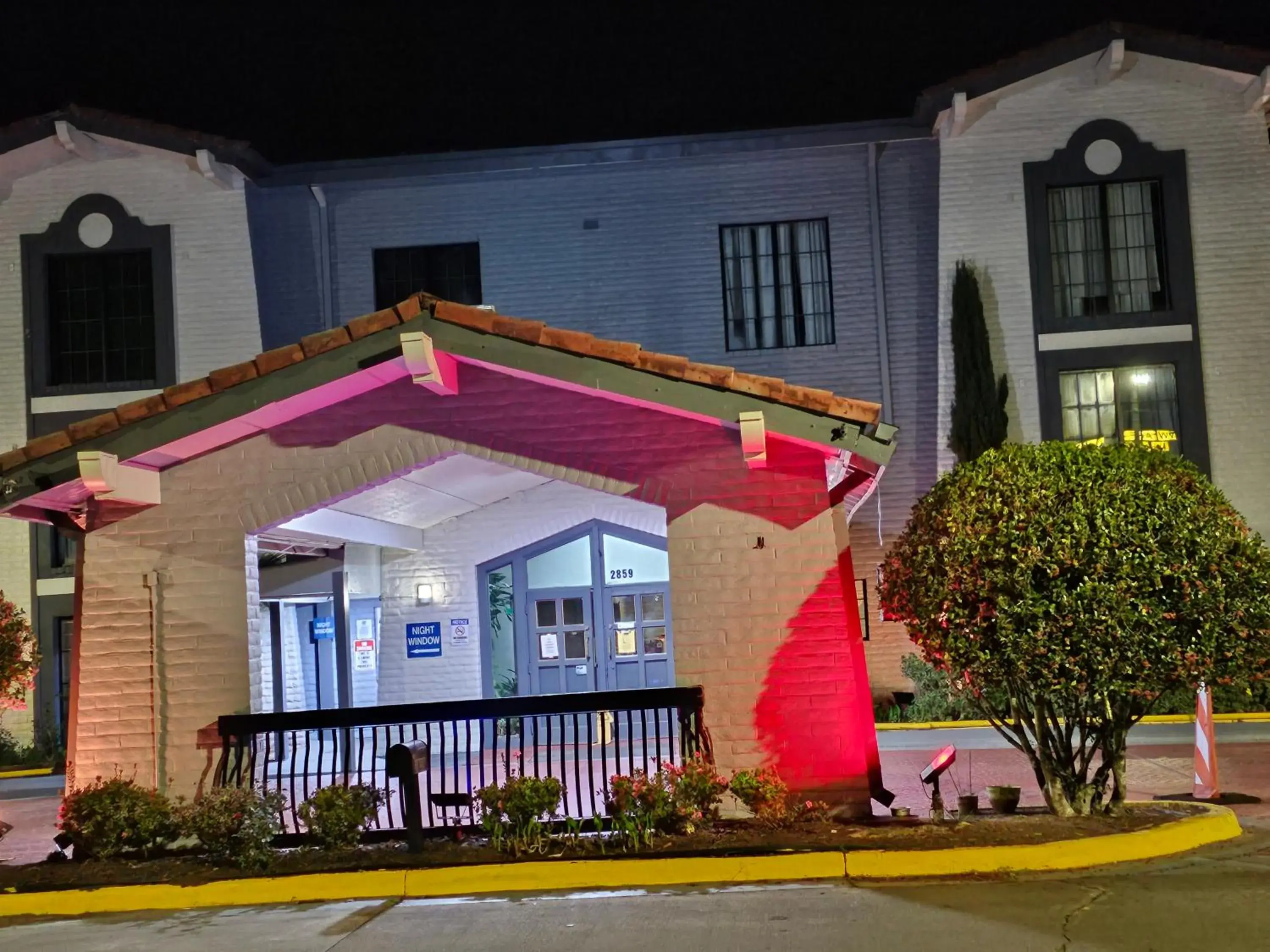 Property building in Knights Inn - Lithonia Property building in Knights Inn - Lithonia