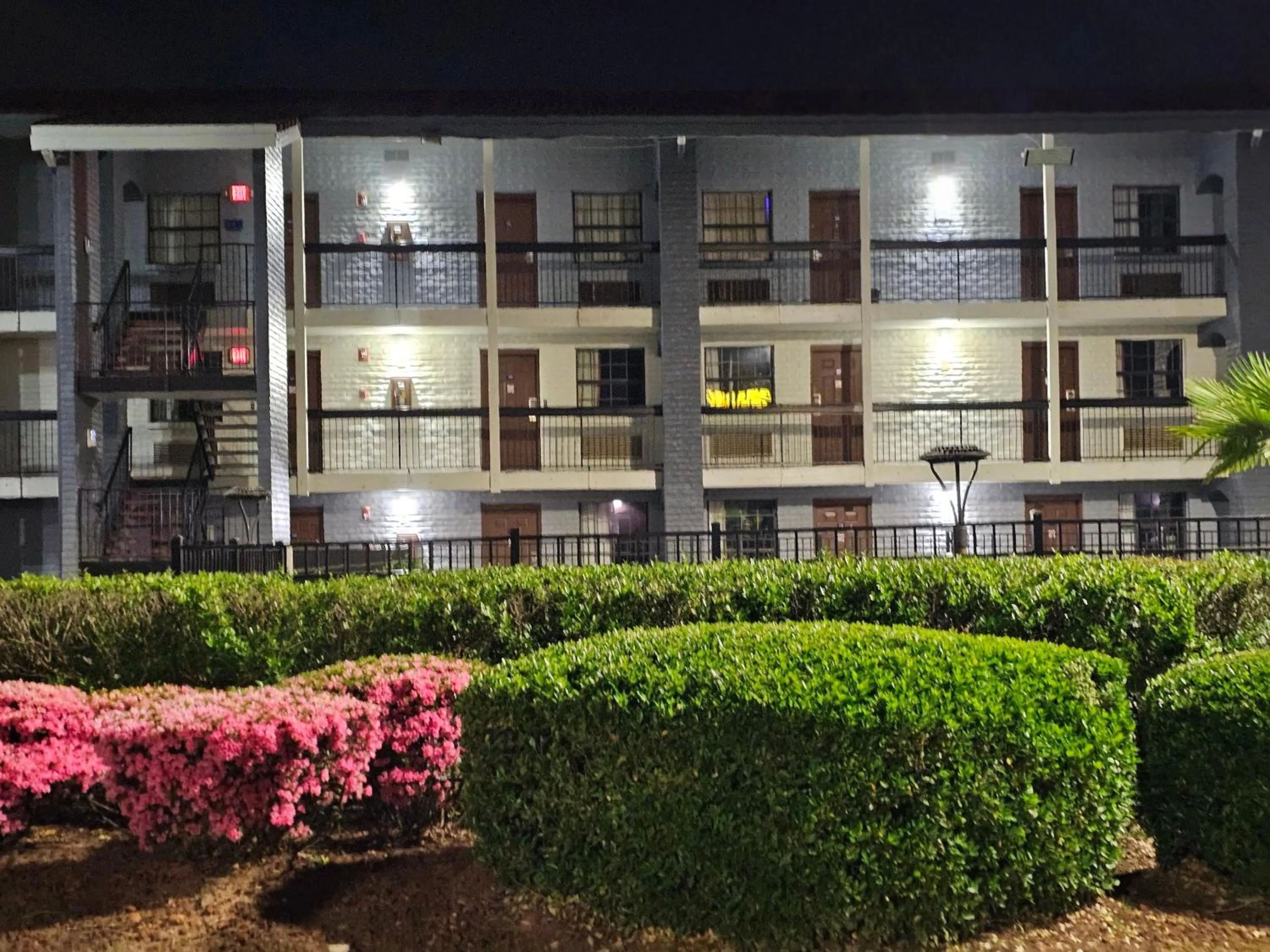 Knights Inn - Lithonia