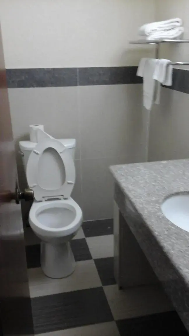 Bathroom in Knights Inn - Lithonia Bathroom in Knights Inn - Lithonia