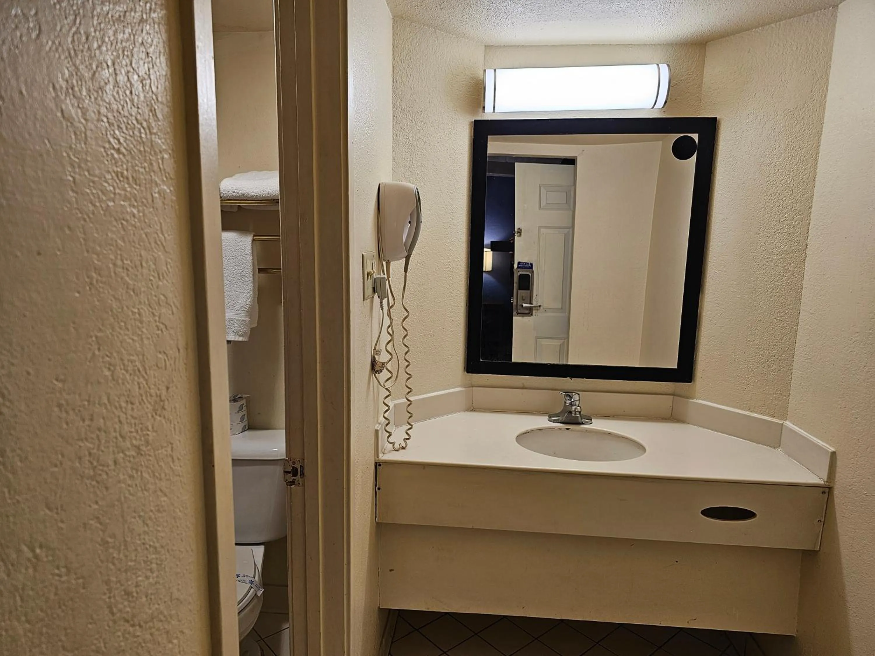 Knights Inn - Lithonia