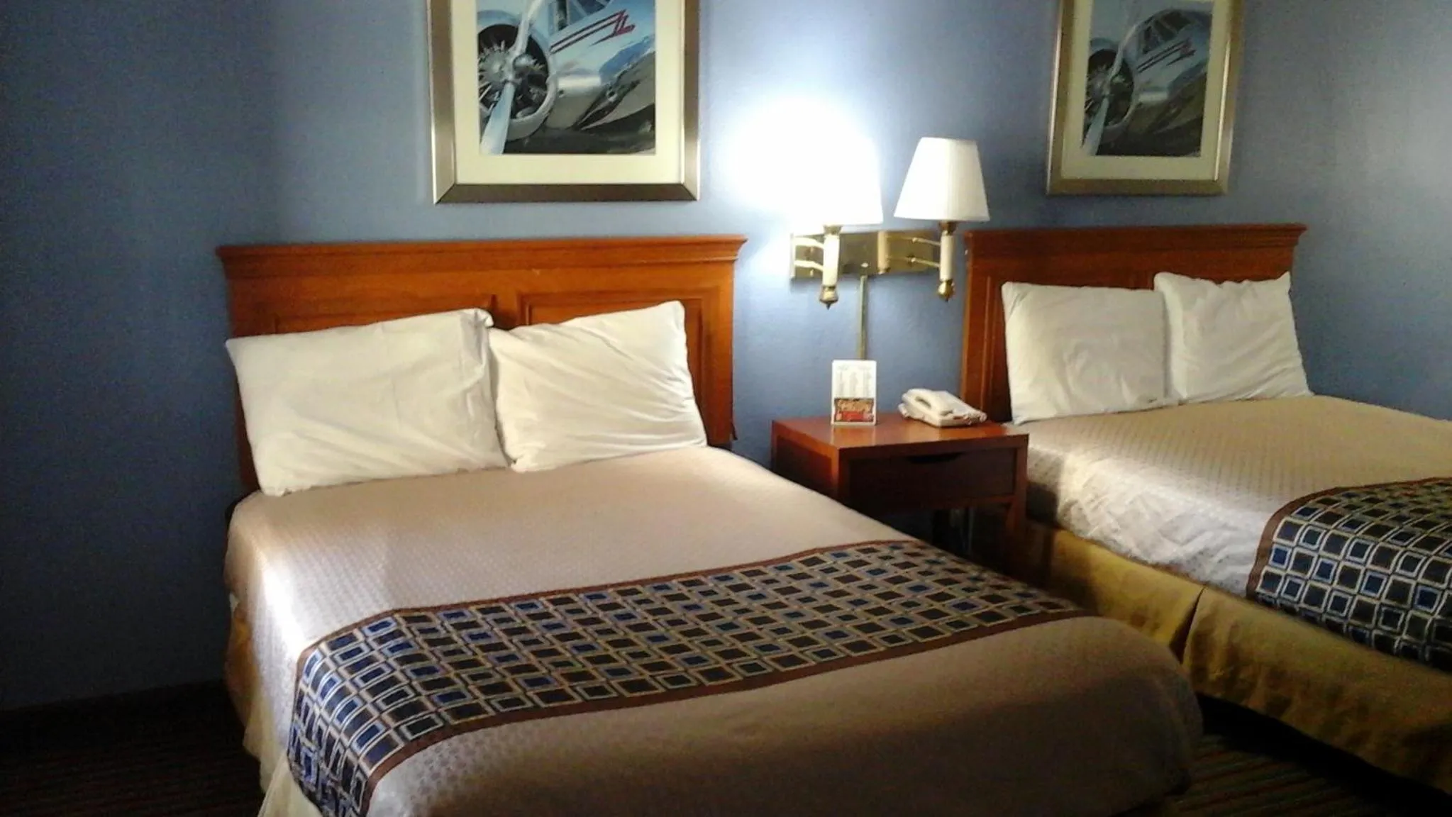 Shower in Knights Inn - Lithonia